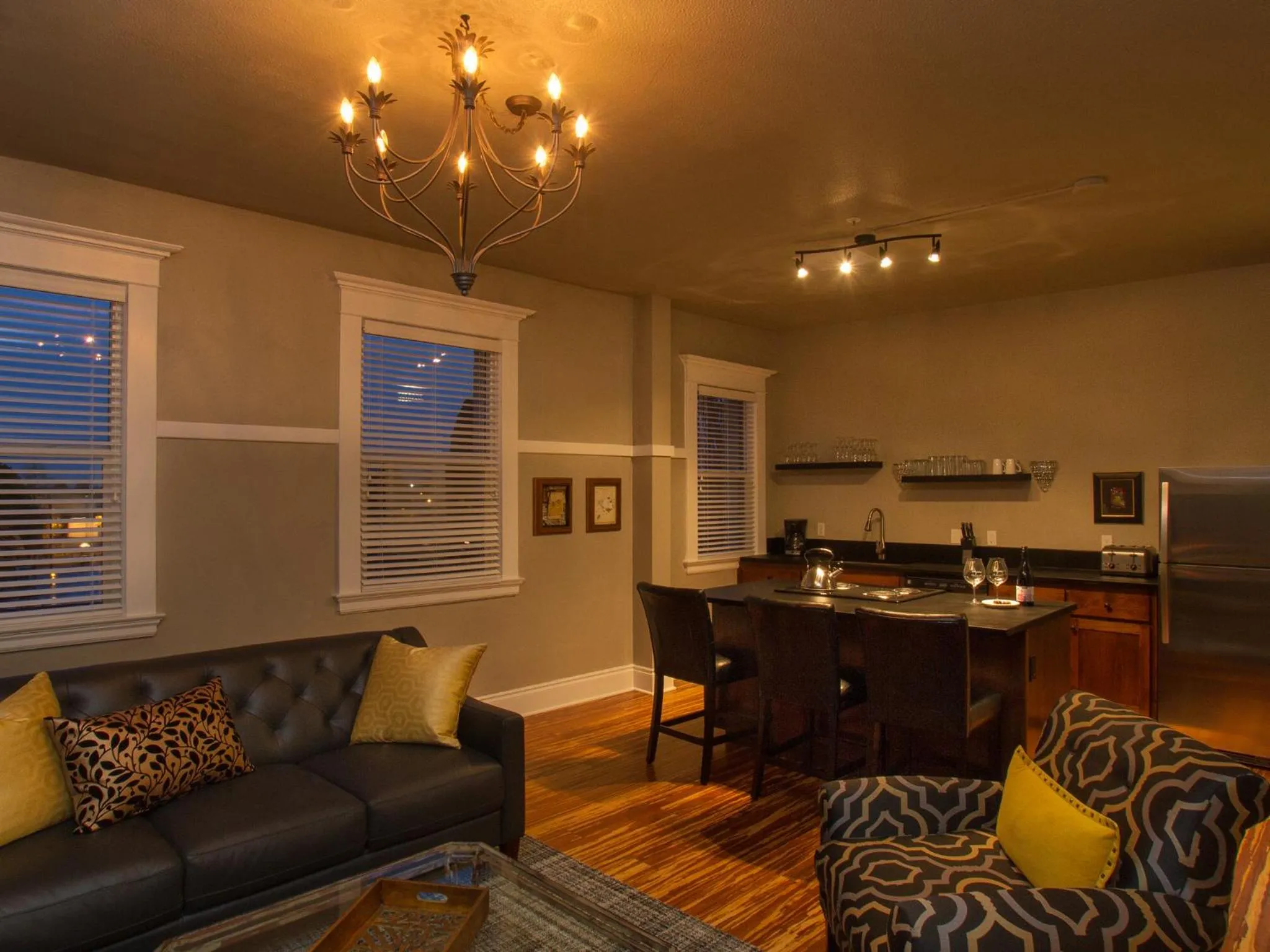 Kitchen or kitchenette in 3rd Street Flats