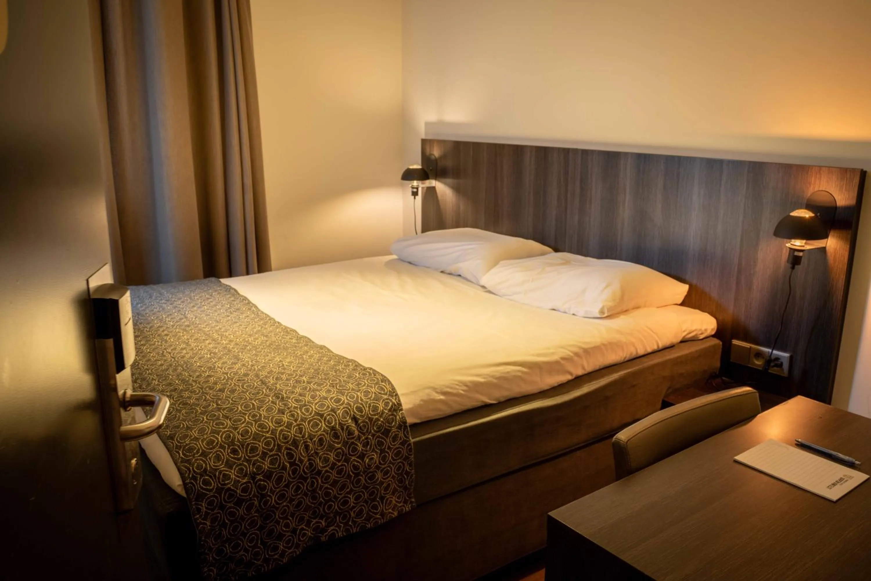 Photo of the whole room, Bed in Het Wapen van Elst