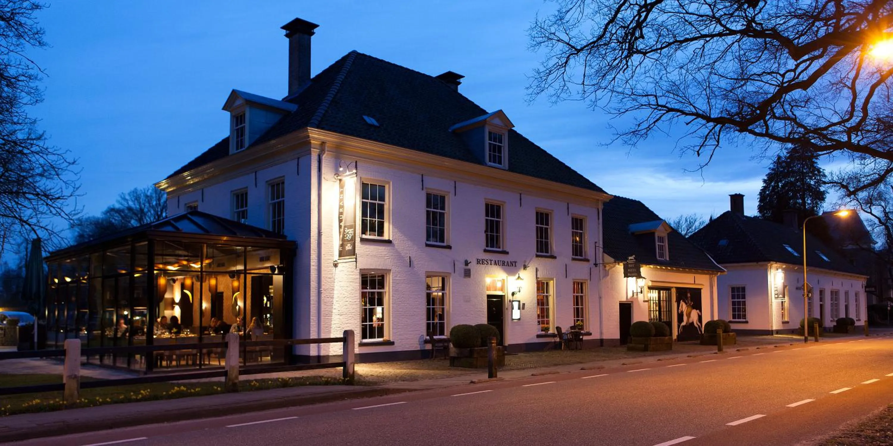 Facade/entrance in Hotel Restaurant Het Witte Paard