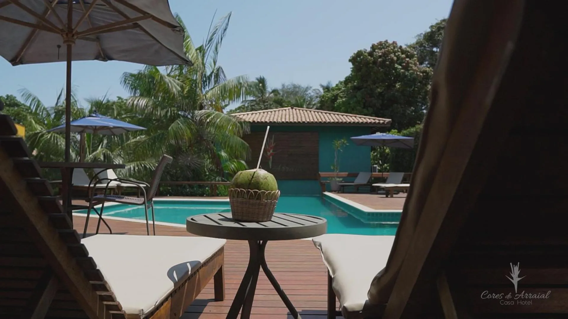 Swimming pool in Cores do Arraial Residence Hotel