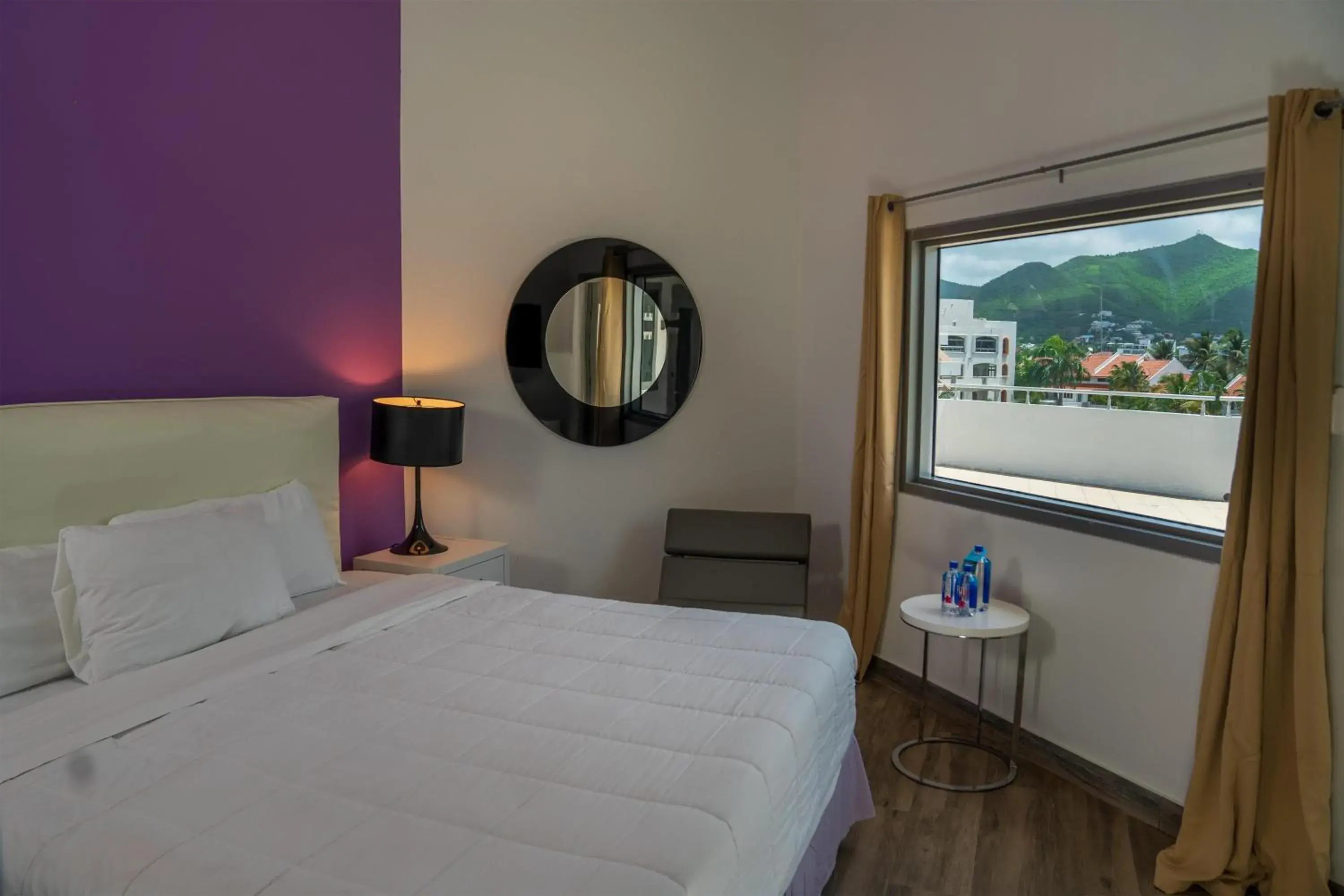 Bedroom, Bed in Commodore Suites, SureStay Collection by Best Western Bedroom, Bed in Commodore Suites, SureStay Collection by Best Western