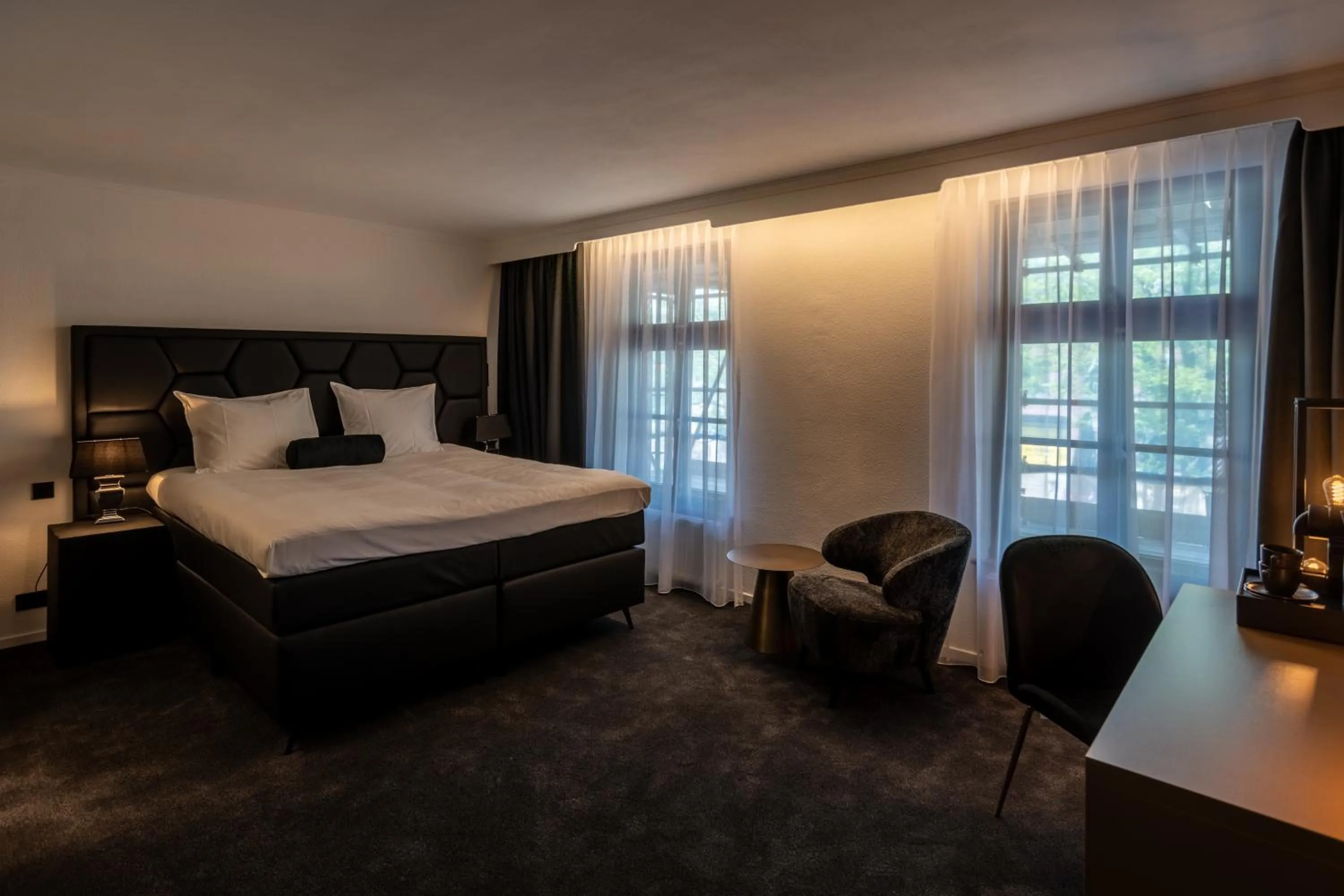 Bed in Square Boutique Hotel & Brasserie