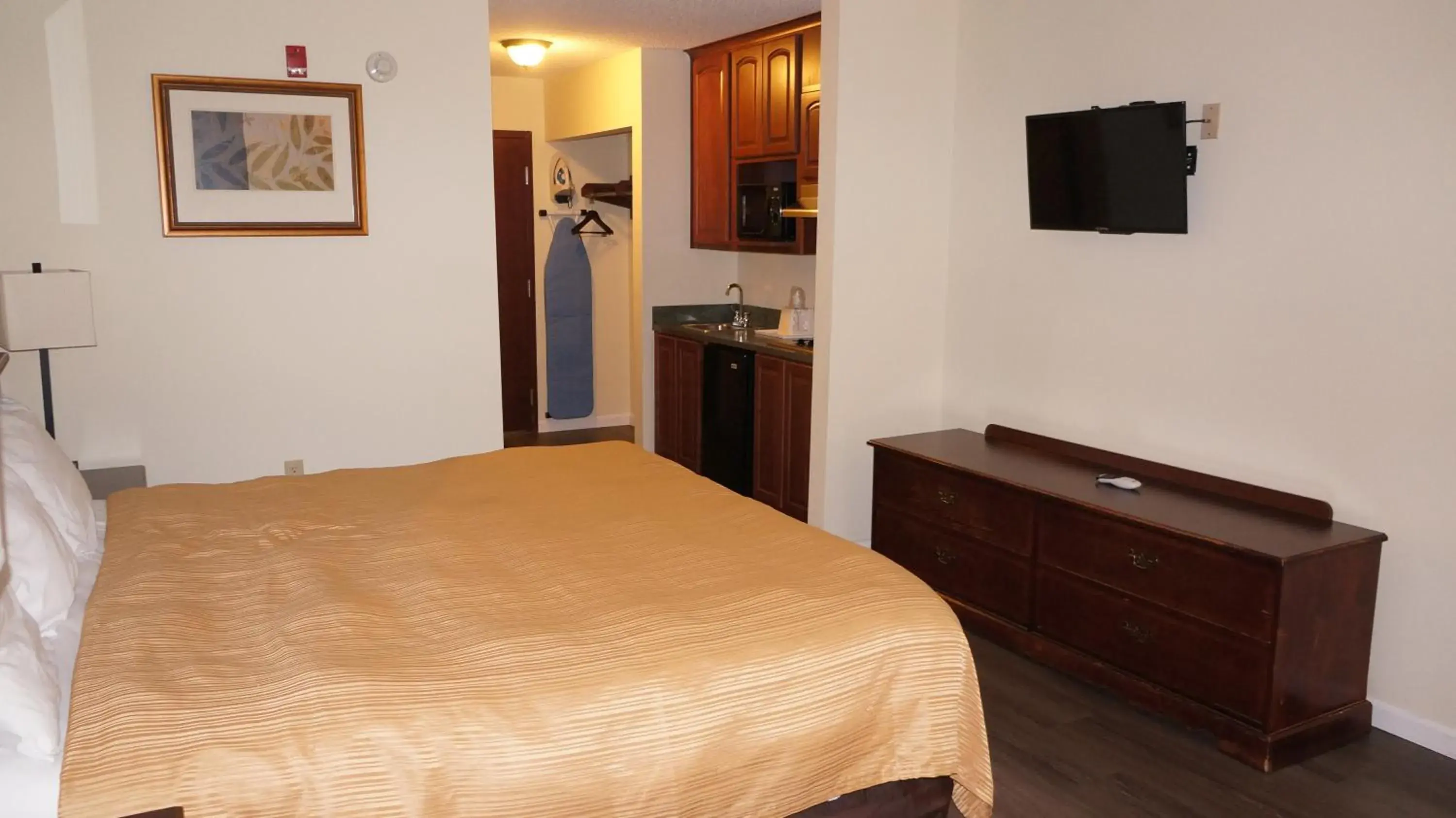 Bed in Scotland Neck Inn Bed in Scotland Neck Inn