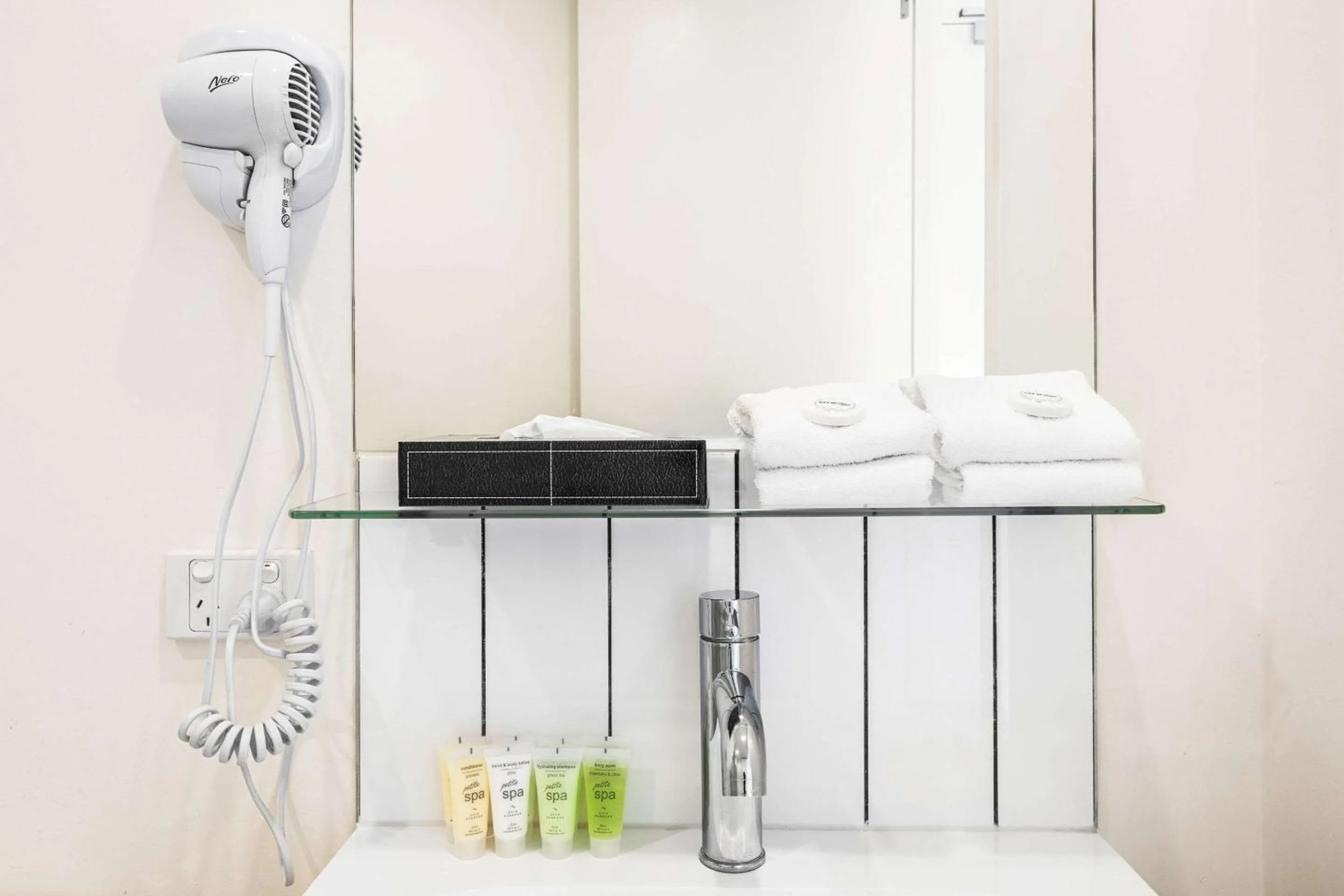 Bedroom in Comfort Apartments Box Hill