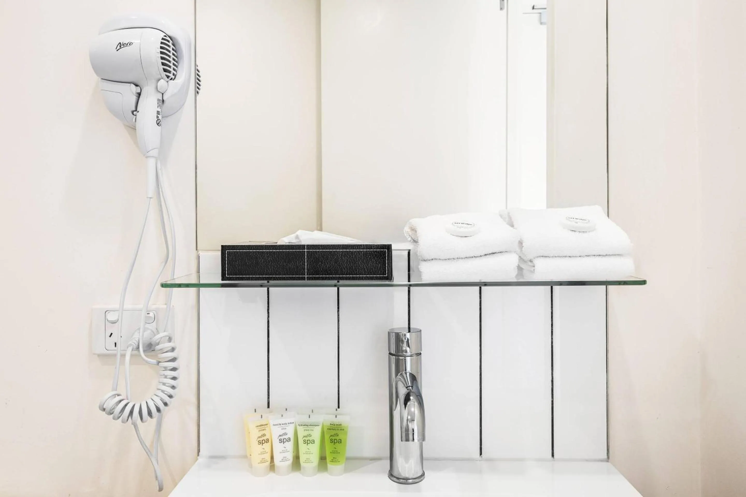 Bedroom in Comfort Apartments Box Hill