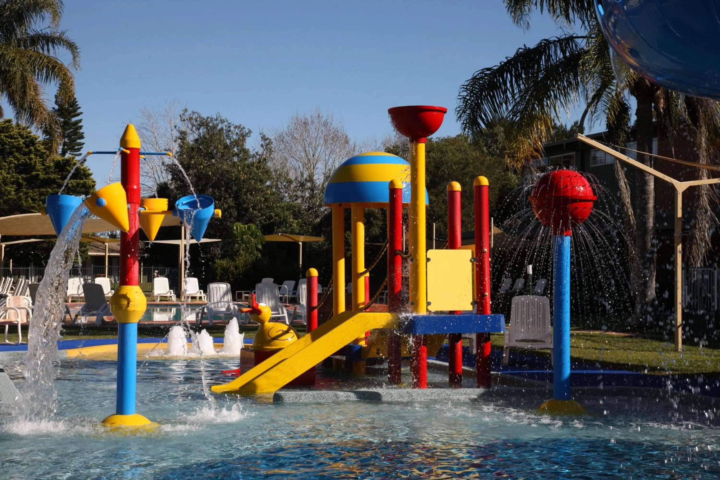 Swimming pool in Tuncurry Lakes Resort