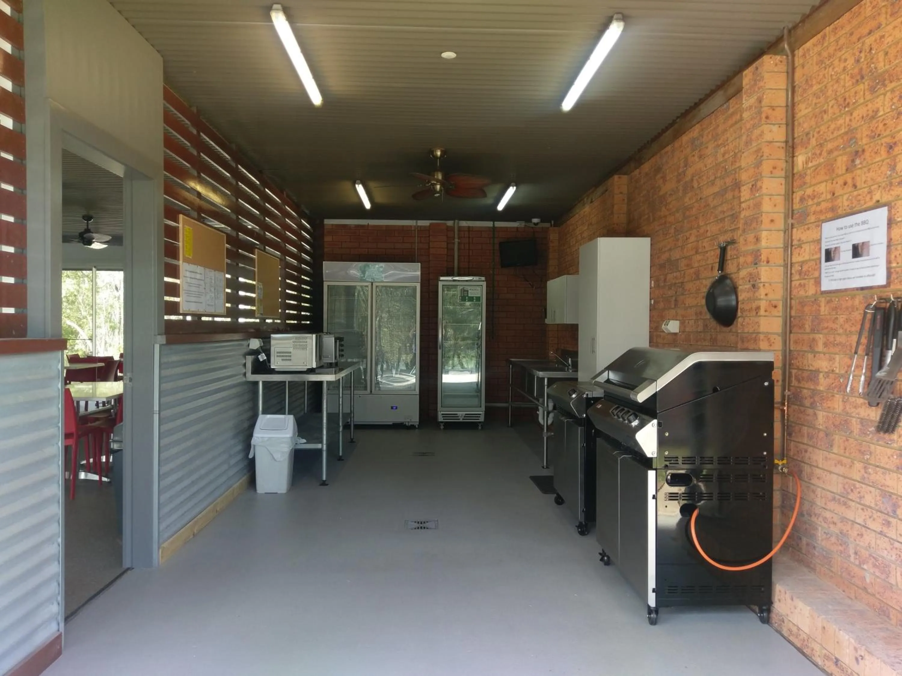 BBQ facilities in Tuncurry Lakes Resort