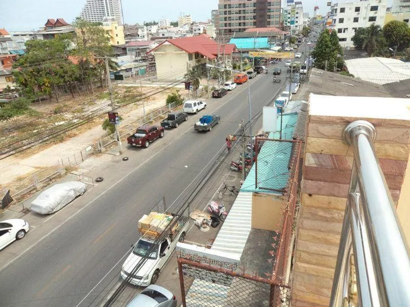 Bann Lom Le Guest House