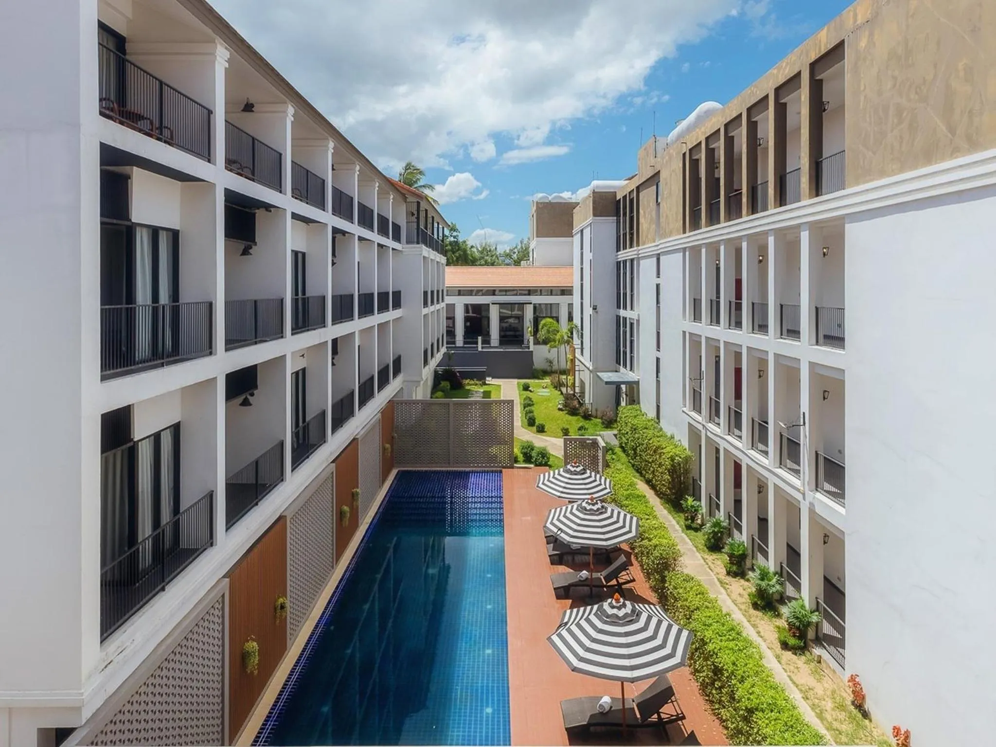 Pool view in Fortune Riverview Hotel Chiang Khong