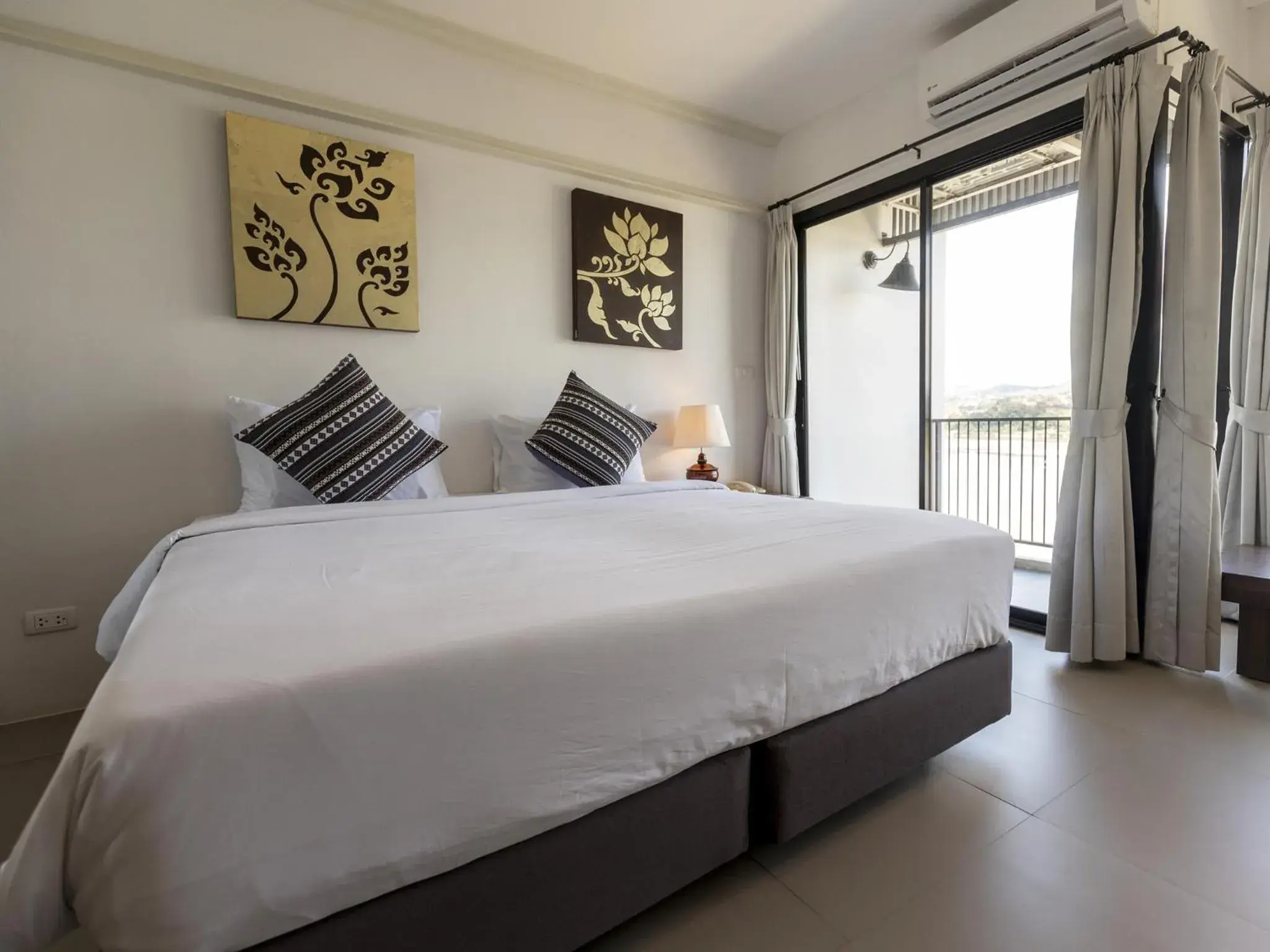Bedroom, Bed in Fortune Riverview Hotel Chiang Khong Bedroom, Bed in Fortune Riverview Hotel Chiang Khong