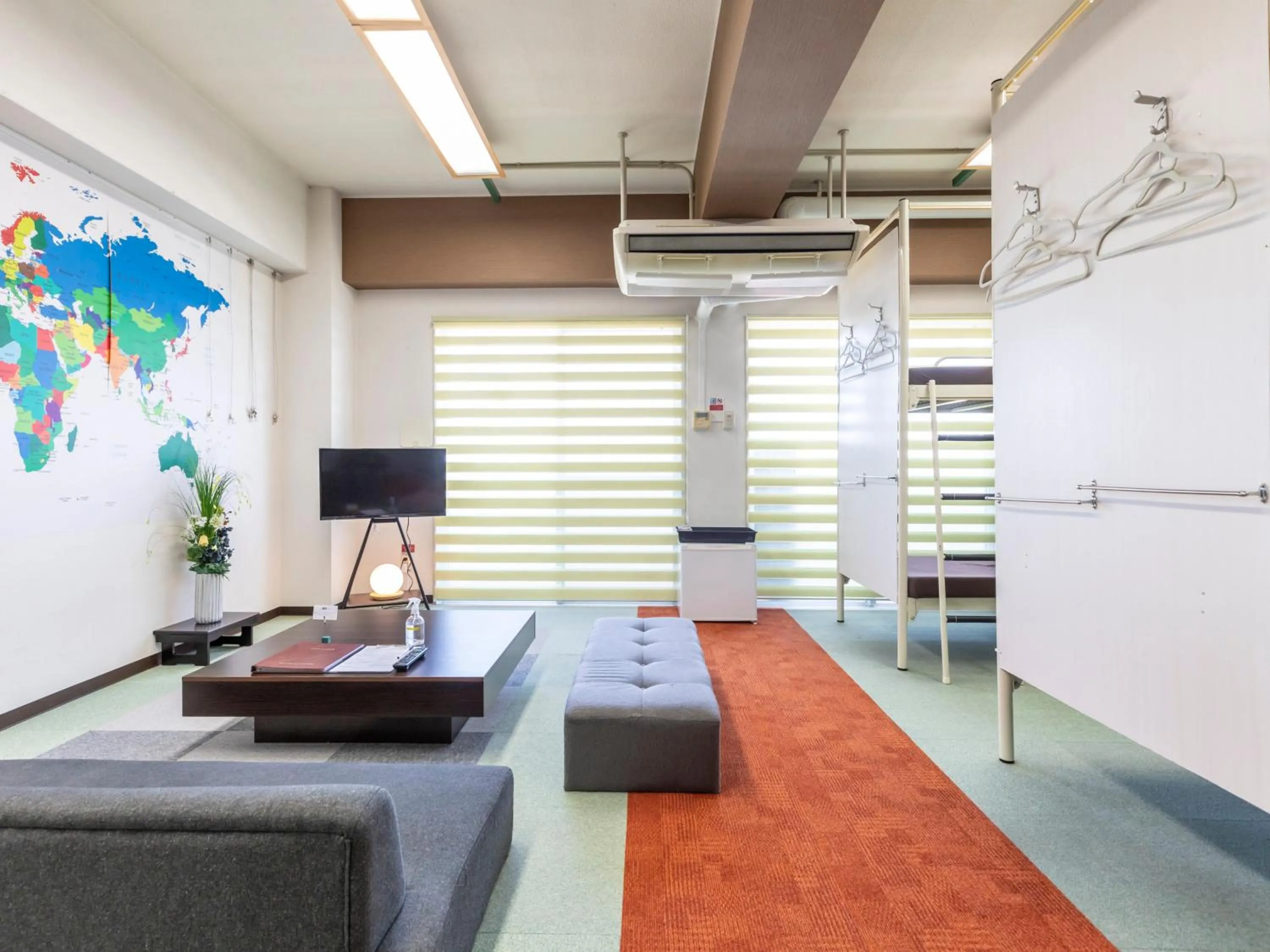 Living room in Omotenashi Hostel Miyajima
