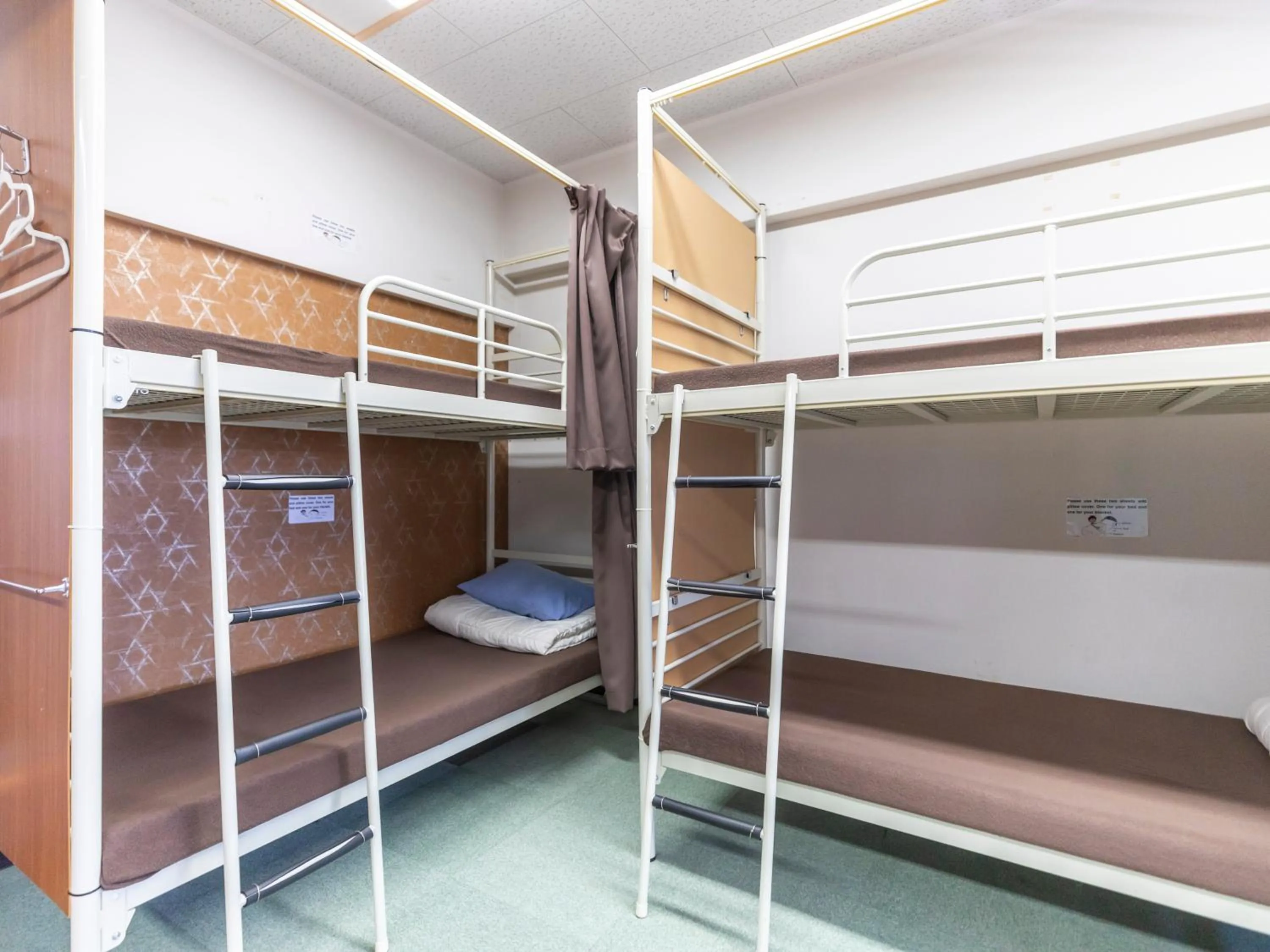 bunk bed, Bed in Omotenashi Hostel Miyajima