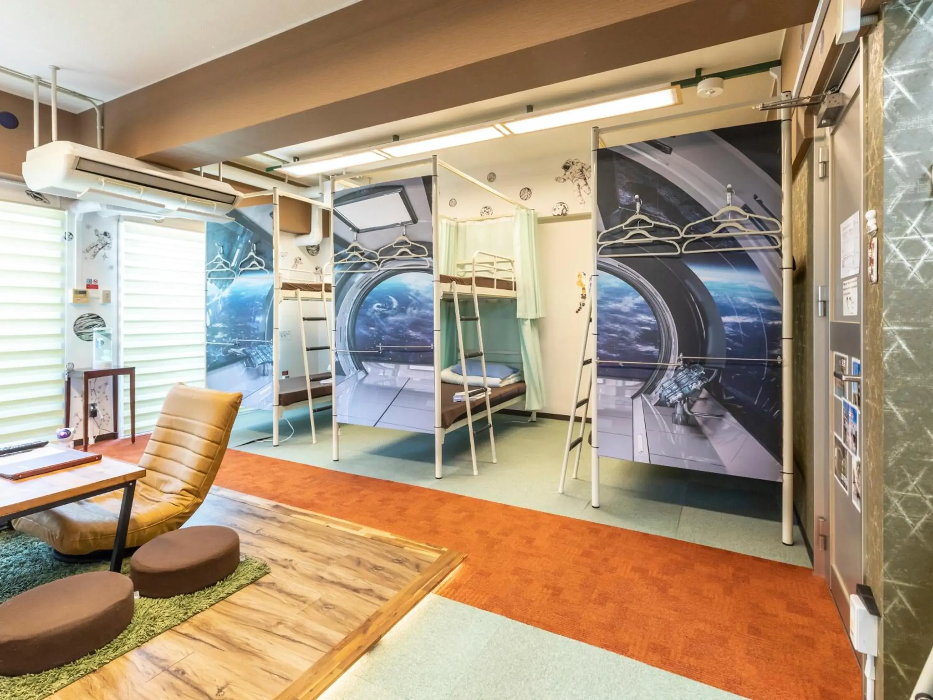 bunk bed in Omotenashi Hostel Miyajima bunk bed in Omotenashi Hostel Miyajima