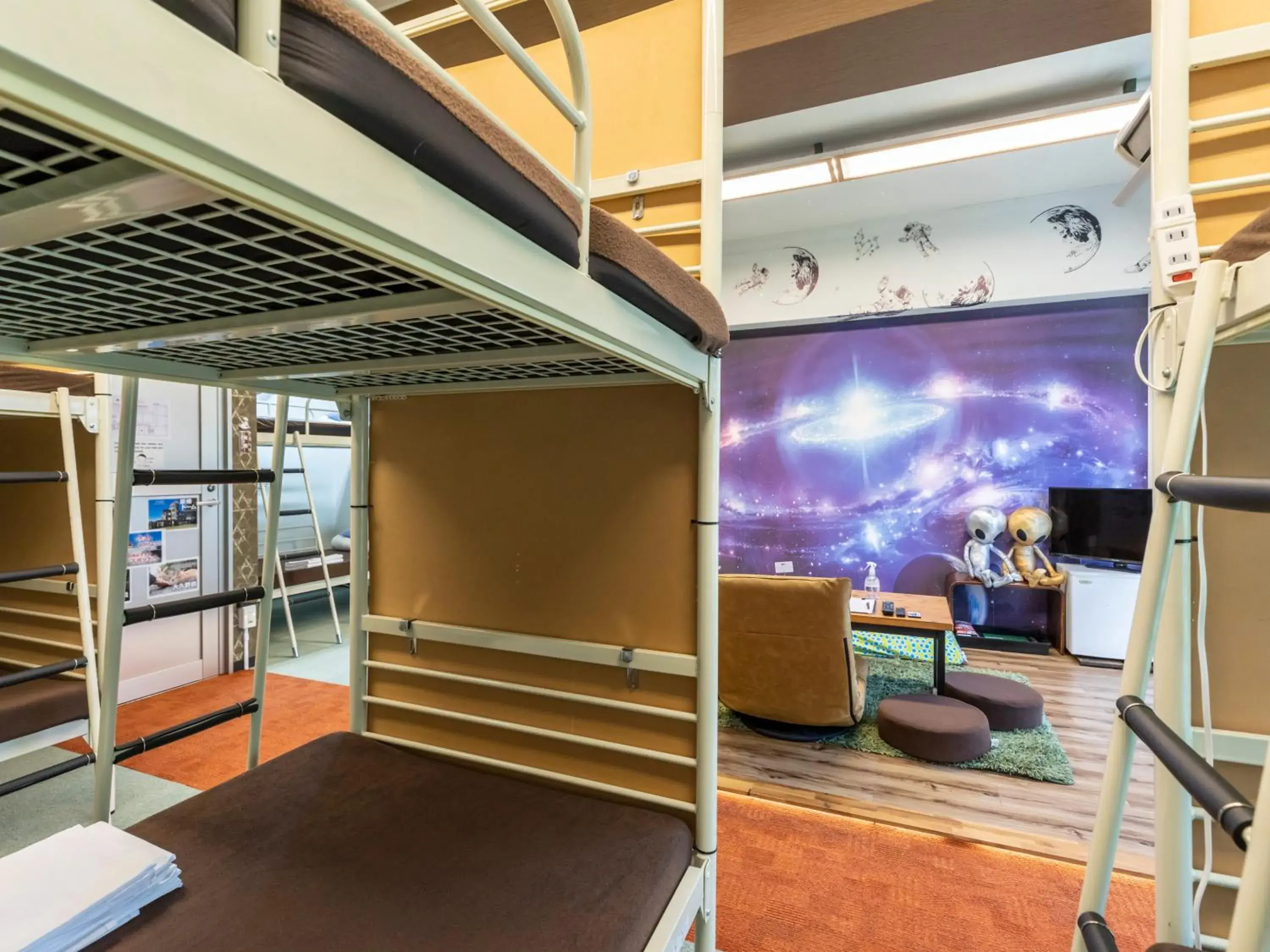 bunk bed in Omotenashi Hostel Miyajima bunk bed in Omotenashi Hostel Miyajima