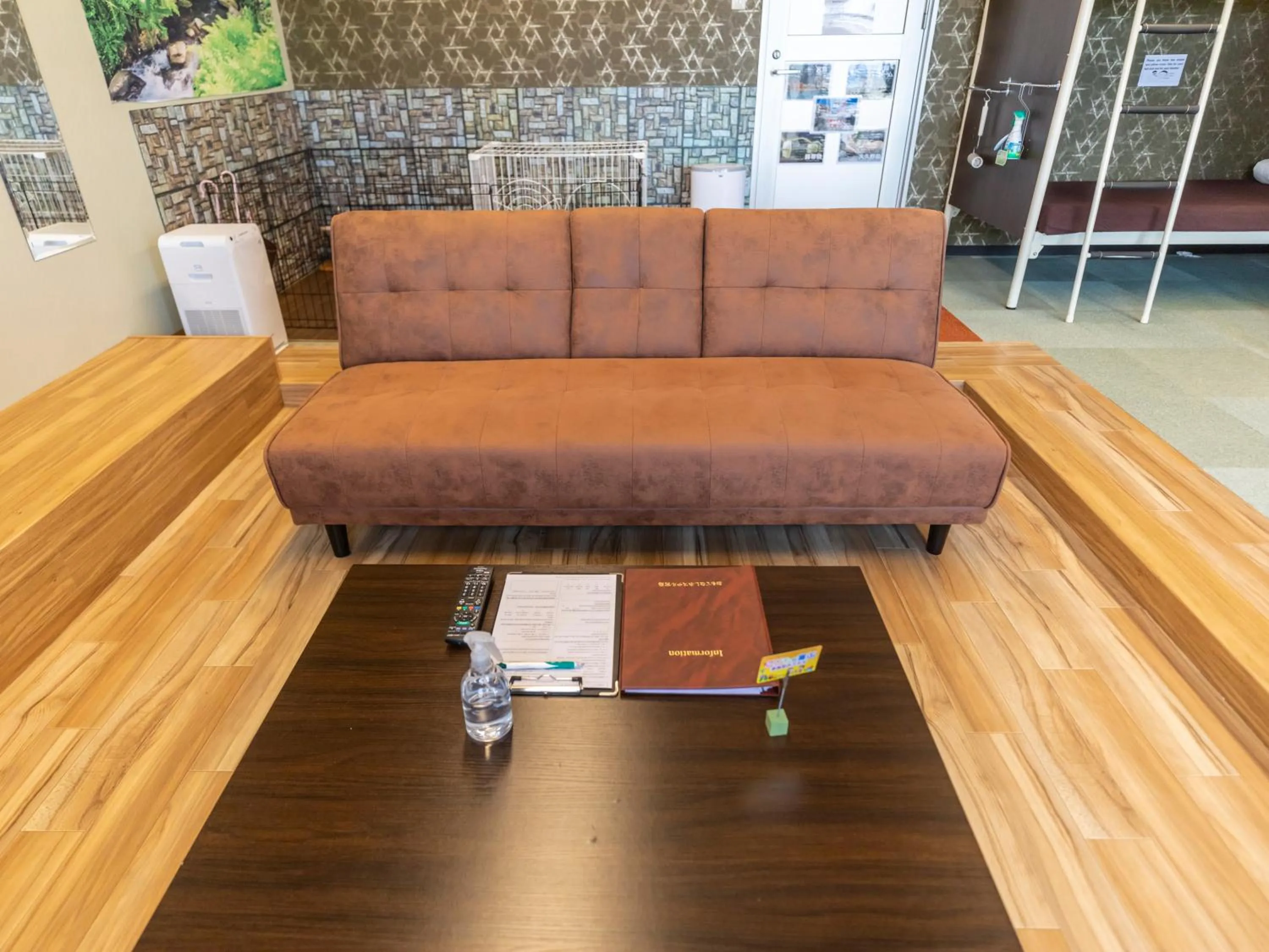 Seating area in Omotenashi Hostel Miyajima