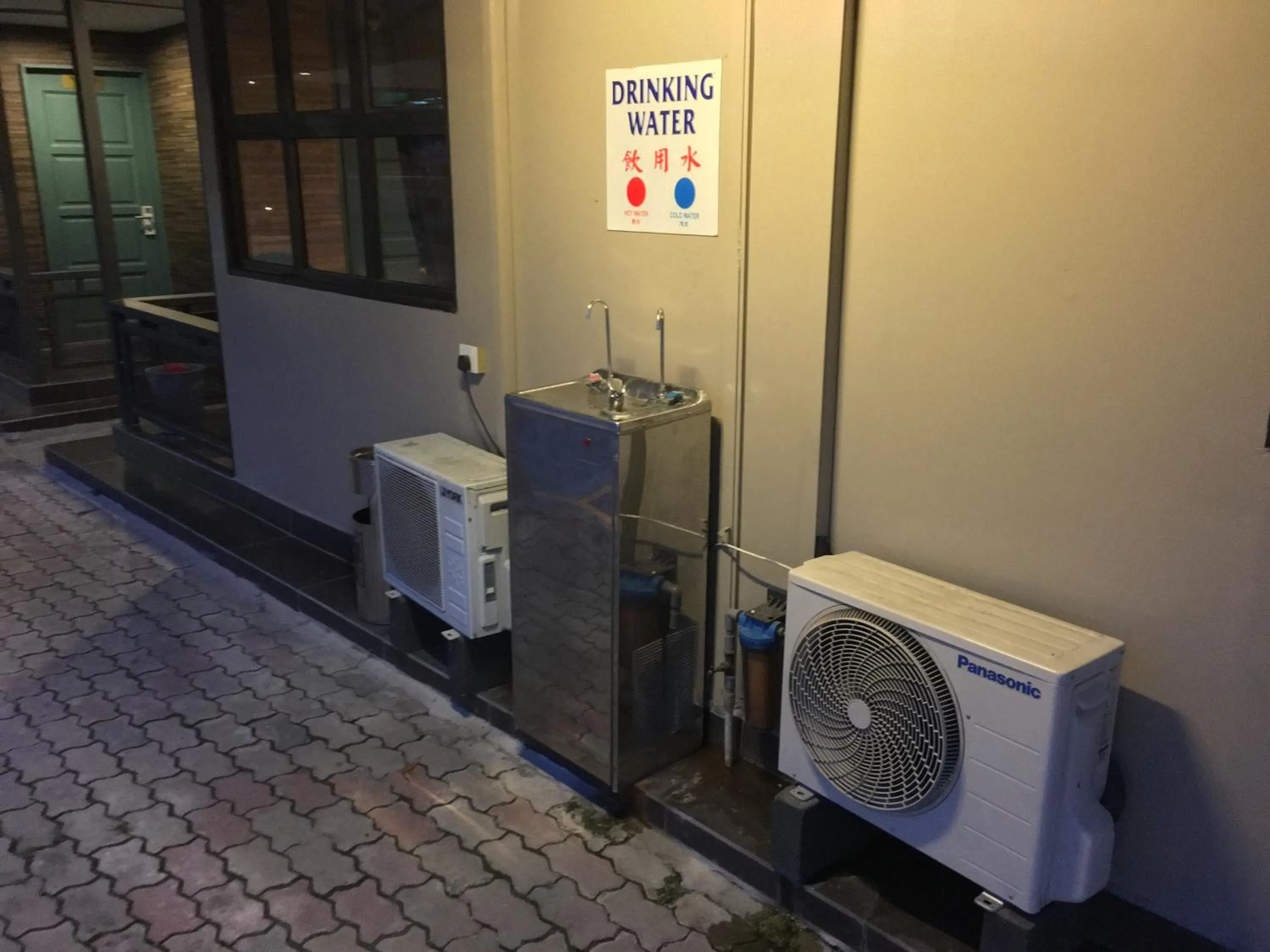 Non alcoholic drinks in Talents Motor Park Hotel