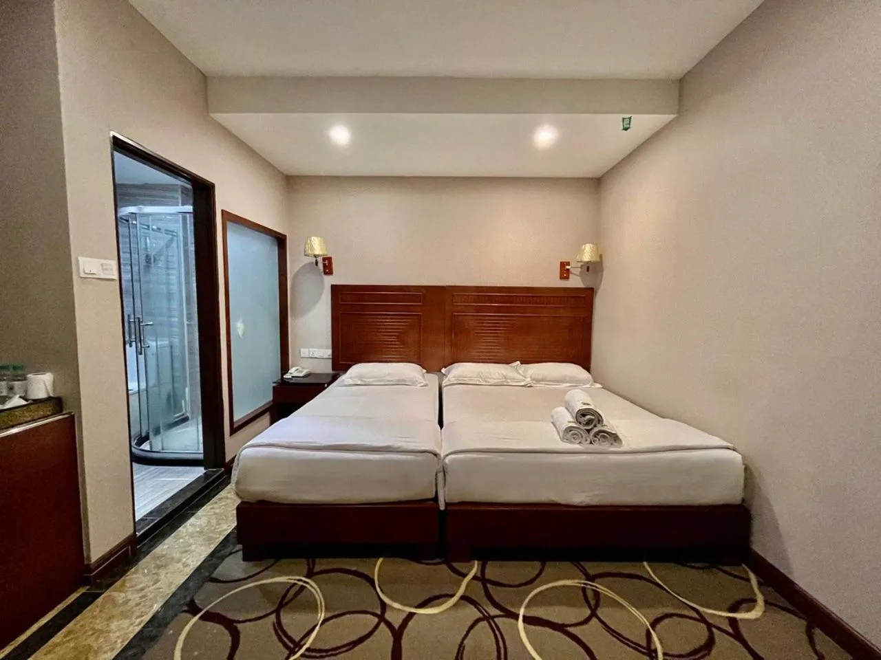 Bedroom, Bed in Fan Holiday Hotel