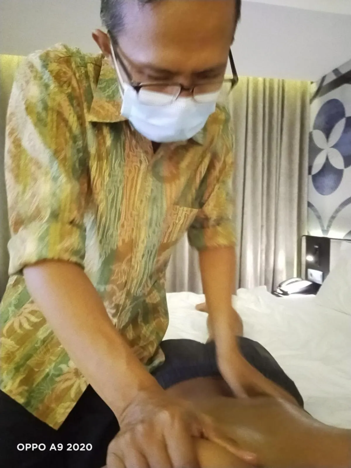 Massage in Ngampilan Backpacker Hostel