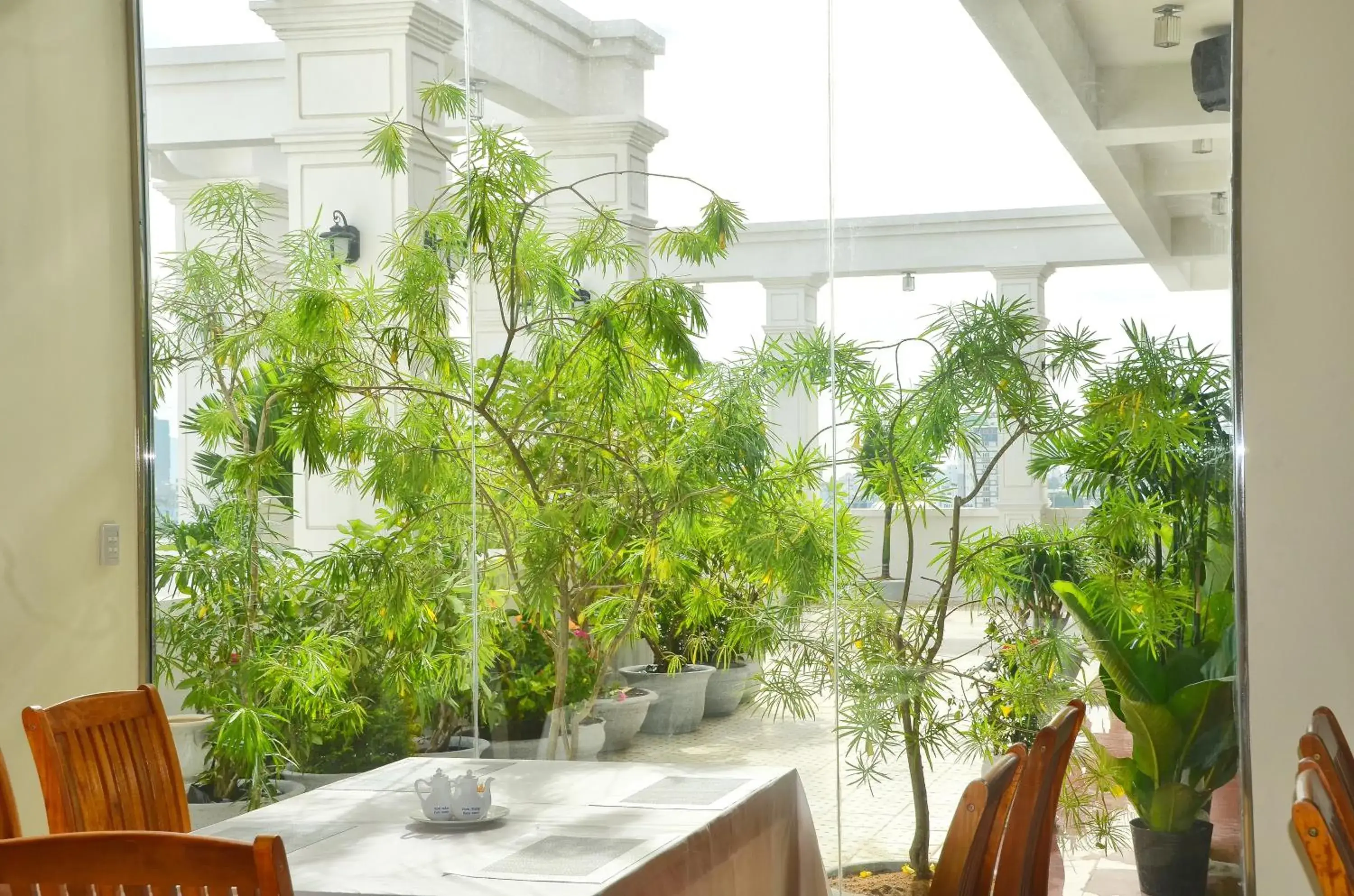 Restaurant/places to eat in Centre Hotel Restaurant/places to eat in Centre Hotel