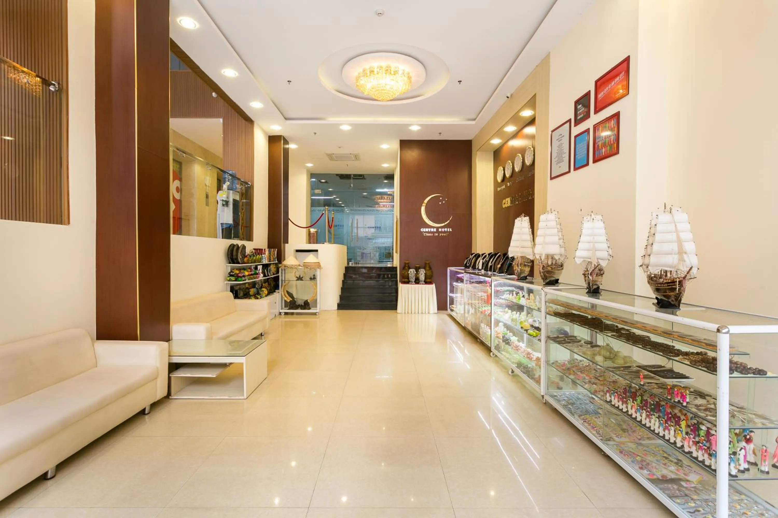 Lobby or reception in Centre Hotel