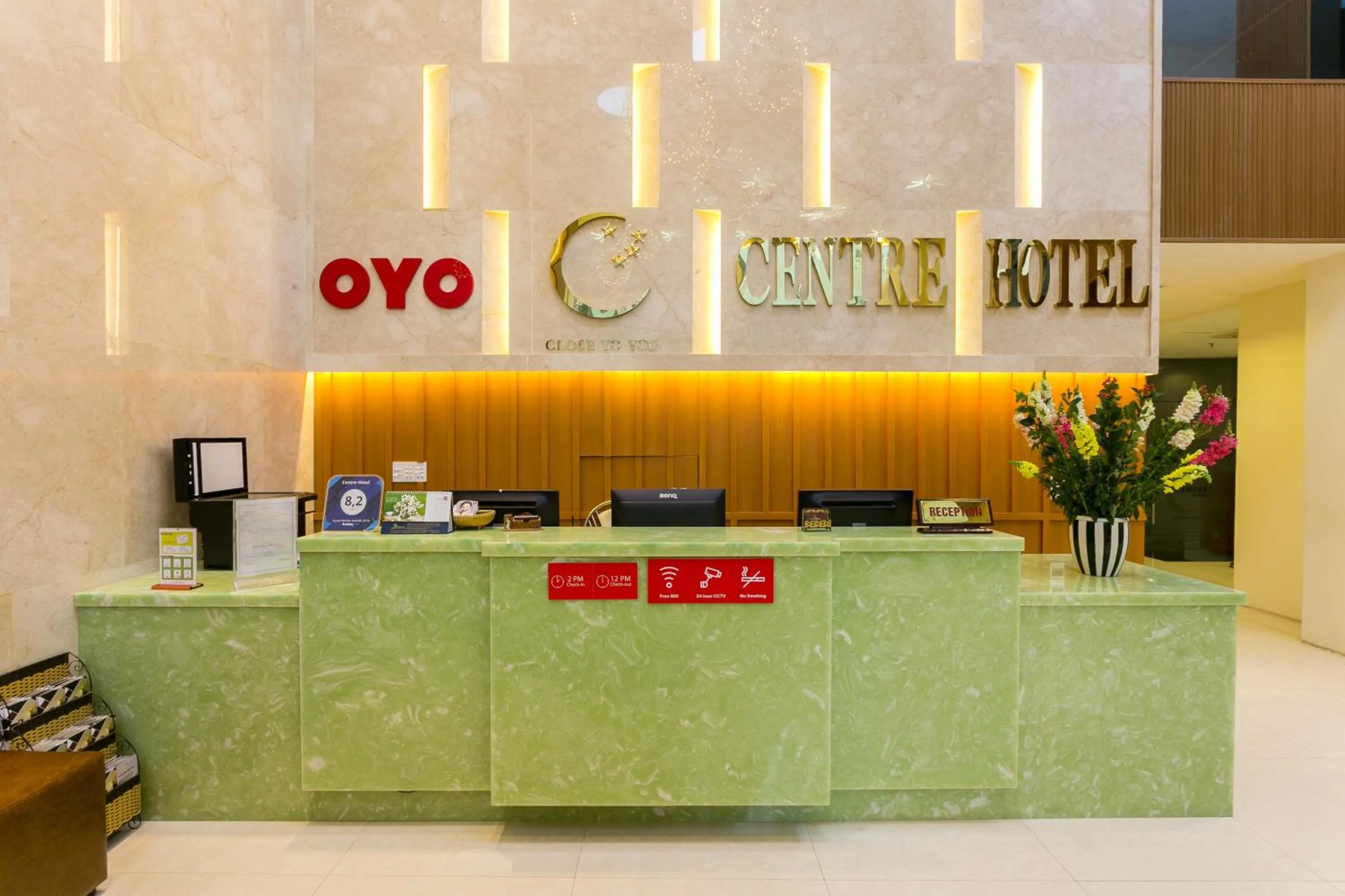 Lobby or reception in Centre Hotel