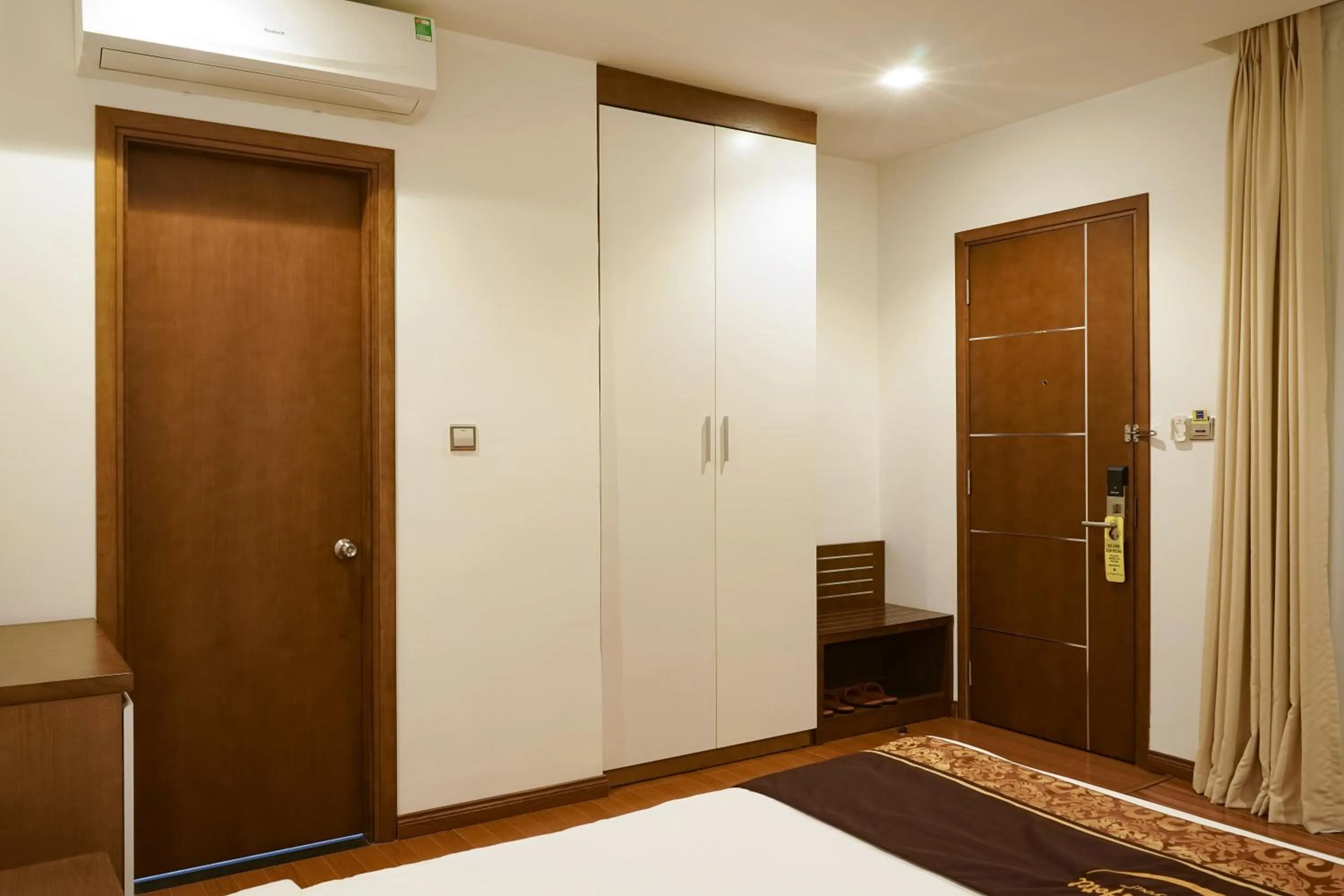 Photo of the whole room, Bed in Centre Hotel