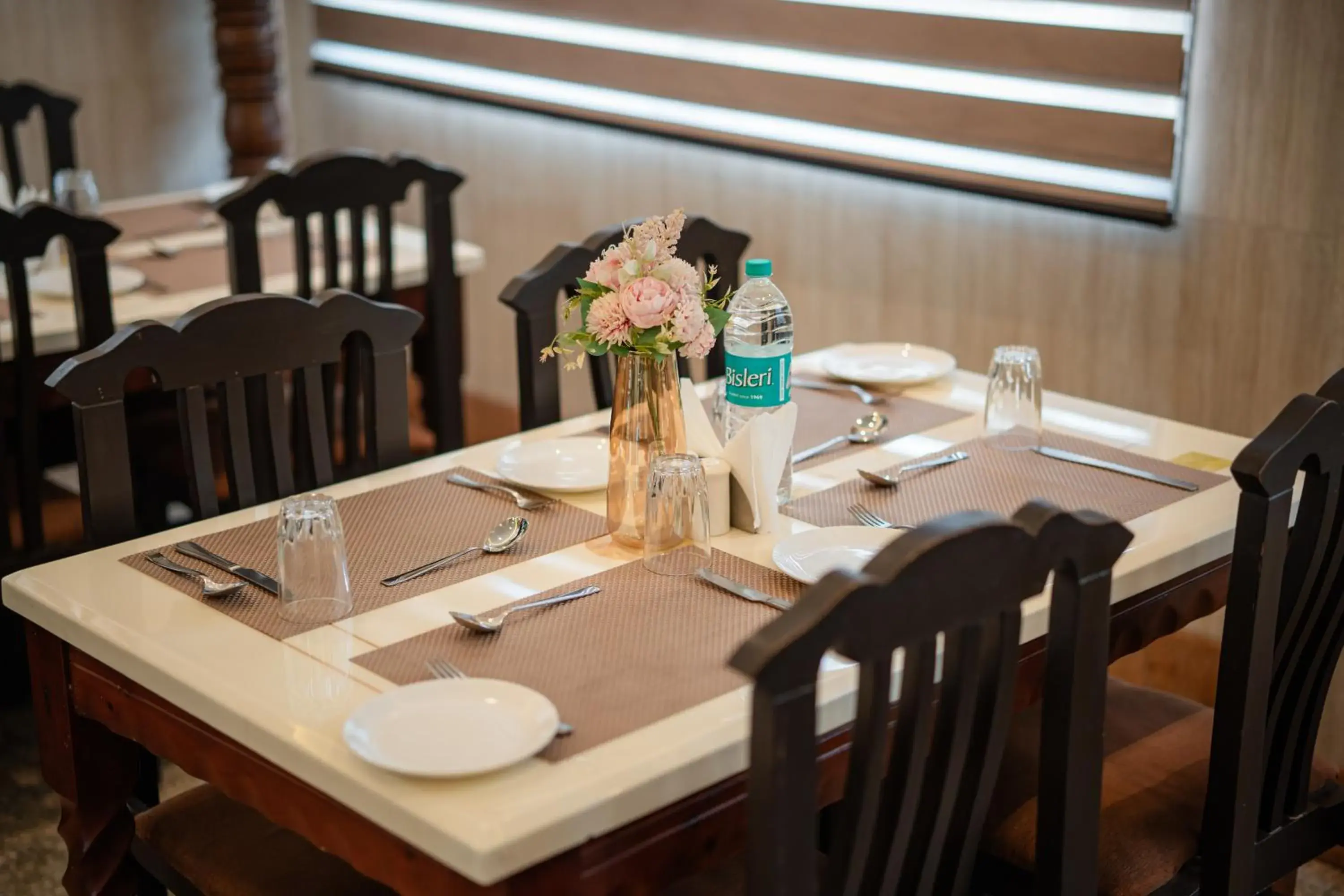 Restaurant/places to eat in Hotel Presidency Kempegowda International Airport Bangalore Restaurant/places to eat in Hotel Presidency Kempegowda International Airport Bangalore