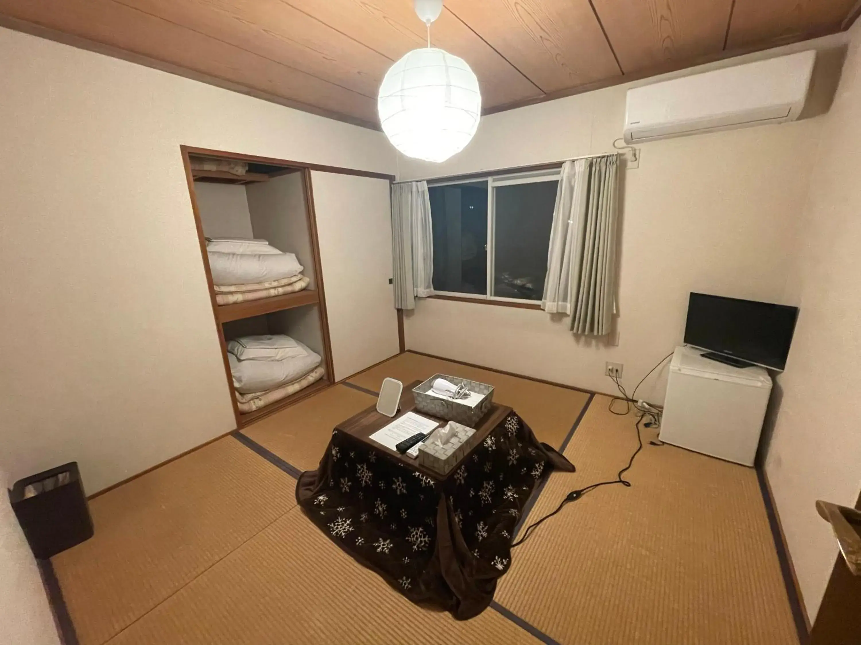 Standard Japanese-Style Room with Shared Bathroom - single occupancy in Yufuin Sonata Standard Japanese-Style Room with Shared Bathroom - single occupancy in Yufuin Sonata