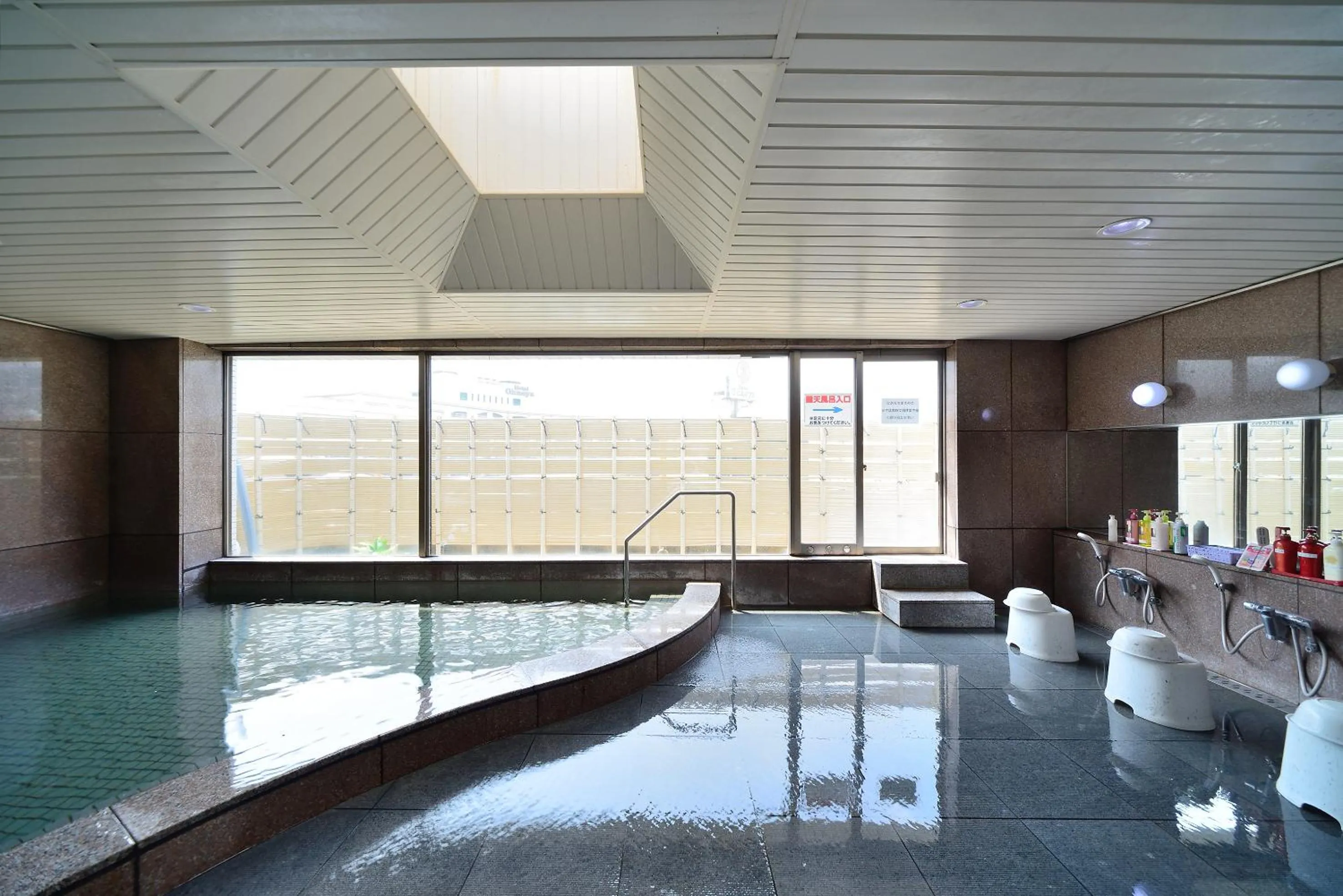 Public Bath in Hotel Sunmi Club