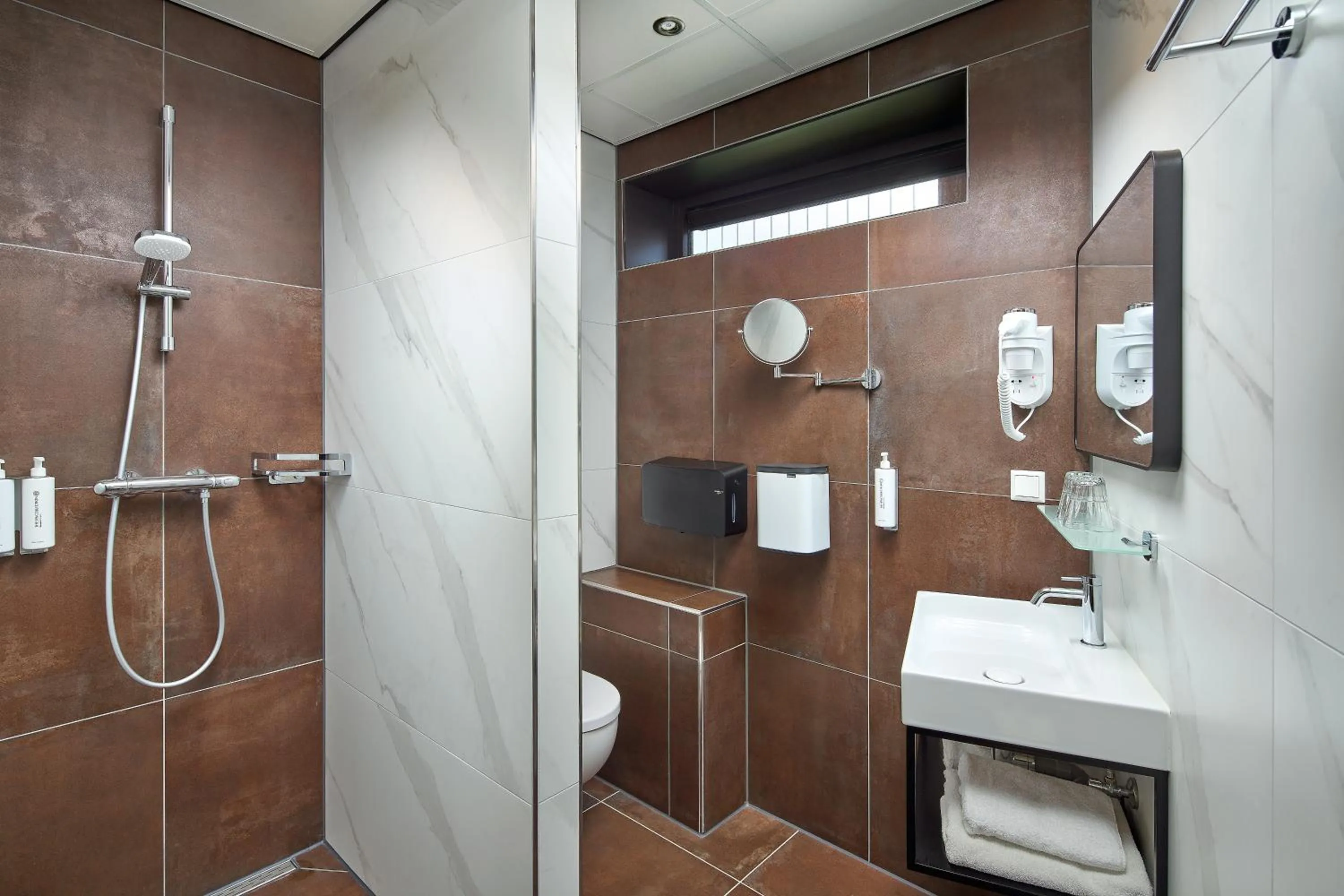 Bathroom in Hotel Babylon Heerhugowaard - Alkmaar