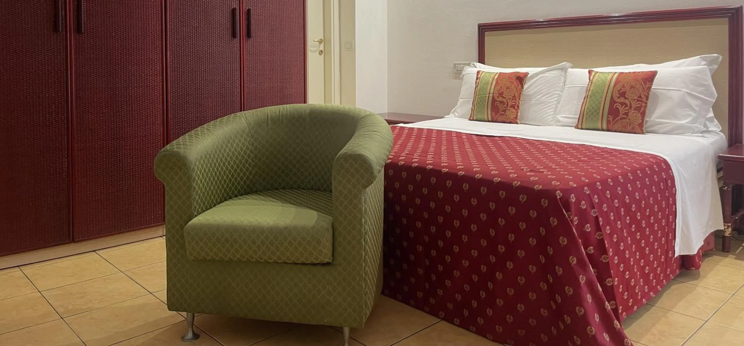 Bedroom, Bed in CASA MAJOR Hotel & Appartamenti CERVIA