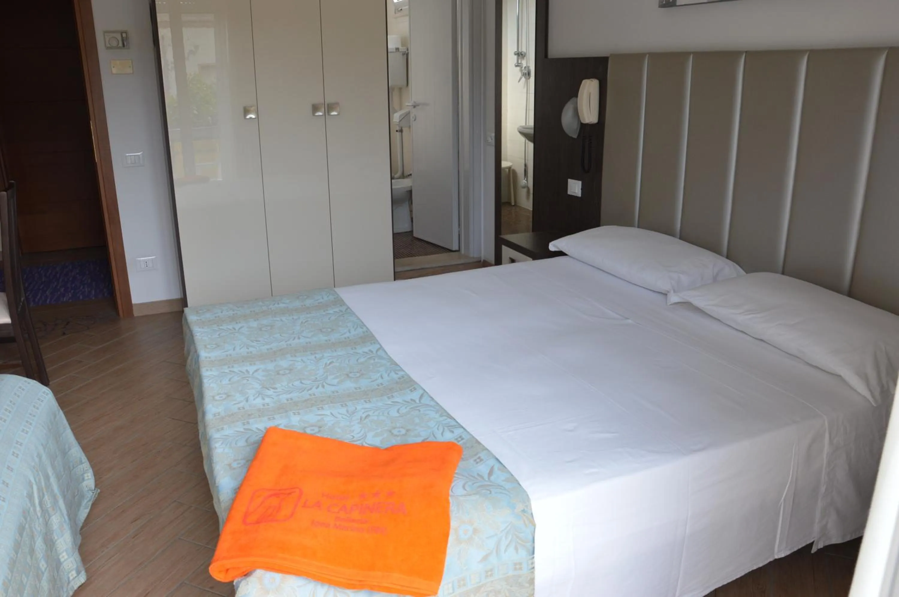 Bedroom, Bed in Hotel La Capinera