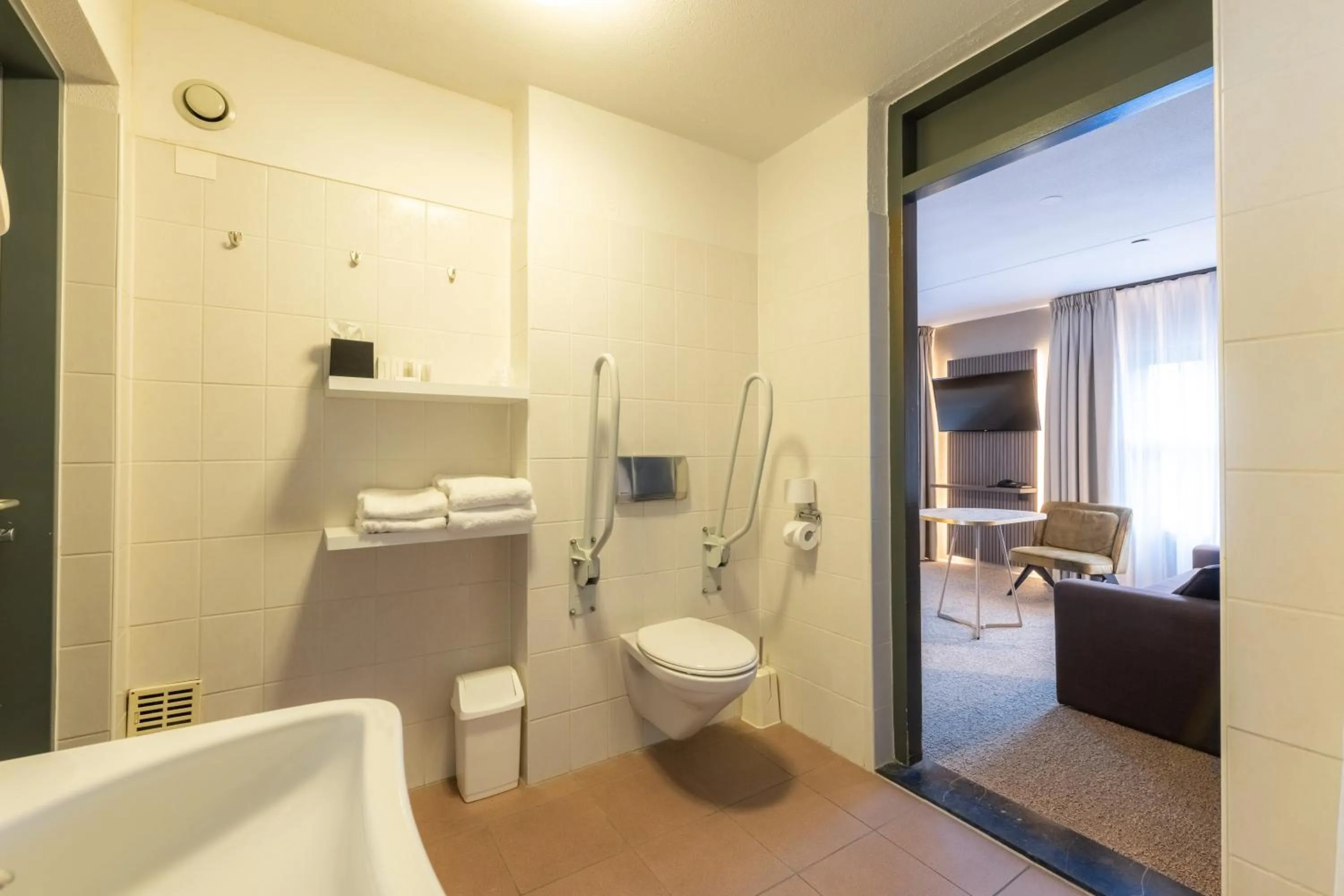 Bathroom in Hotel Asteria