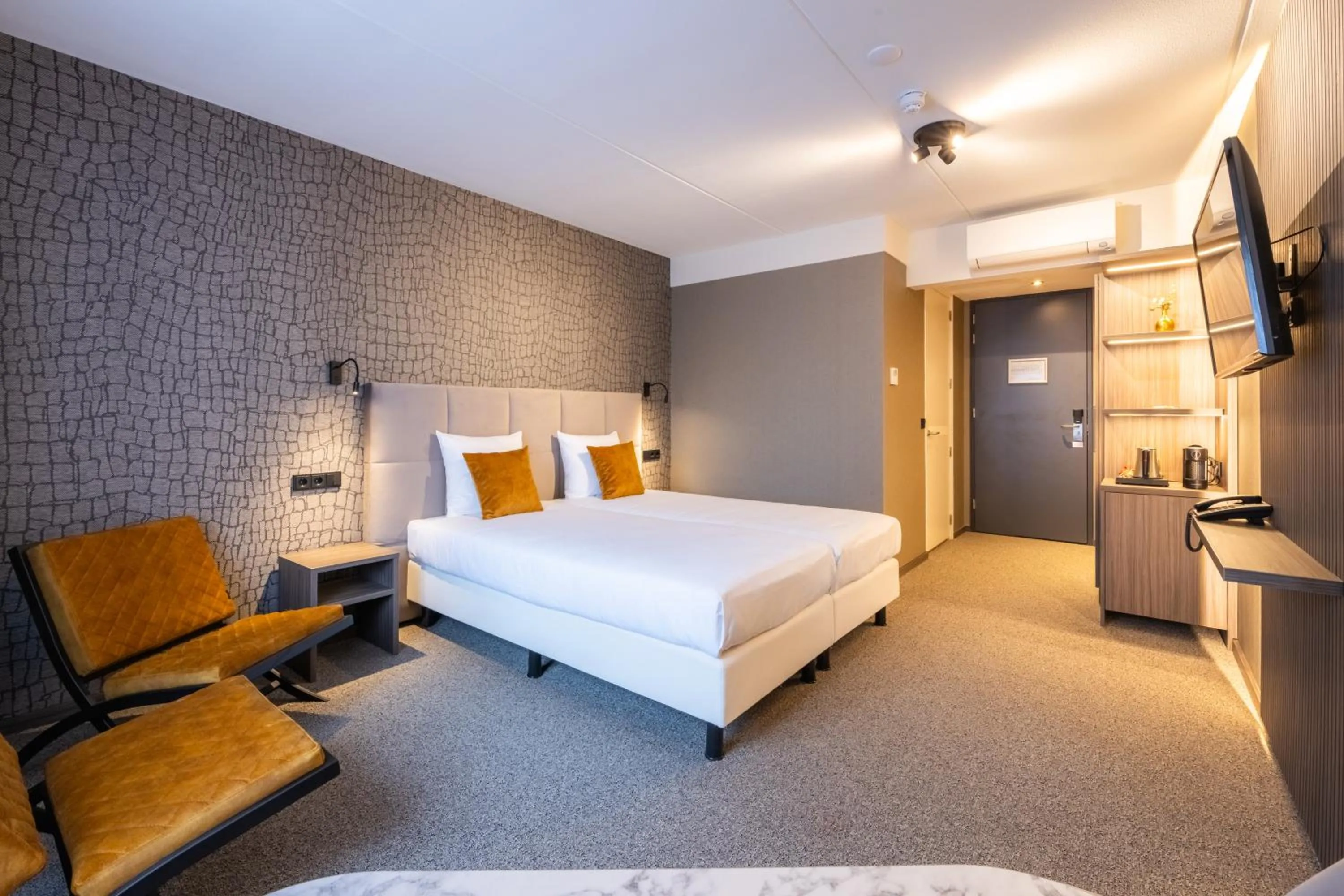 Bed in Hotel Asteria