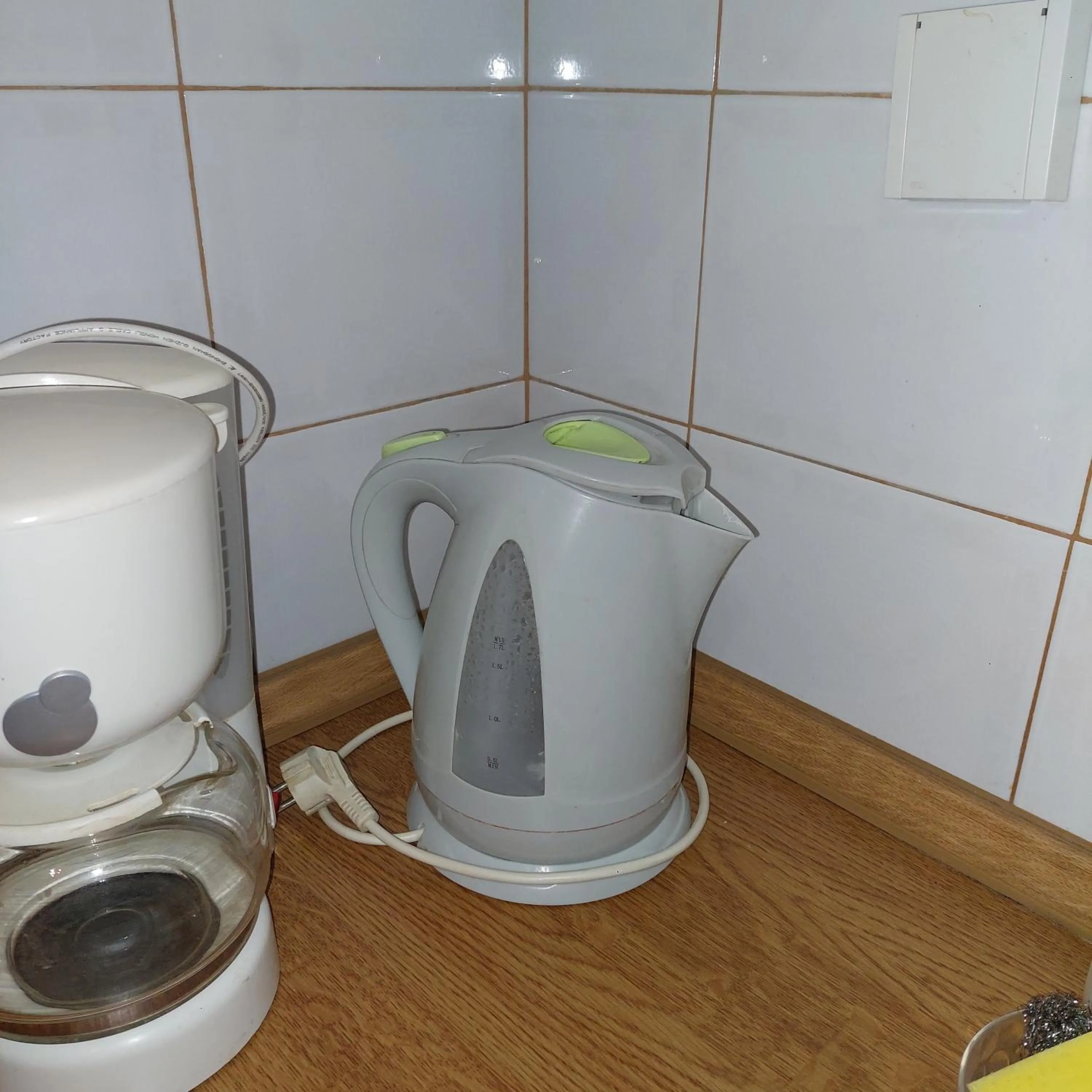 Coffee/tea facilities in Family Apartment