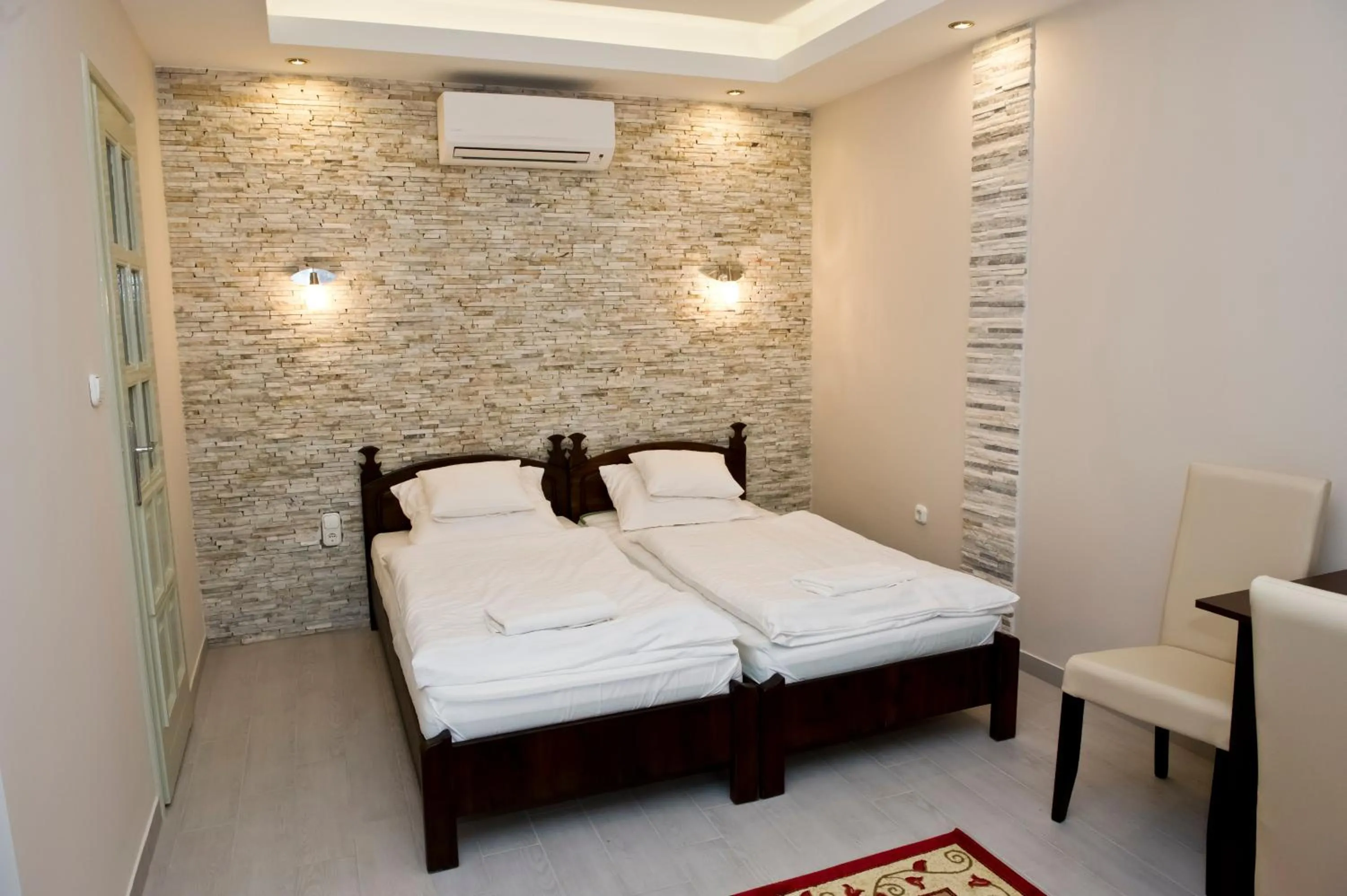 Bed in Kemence Csárda és Szálloda