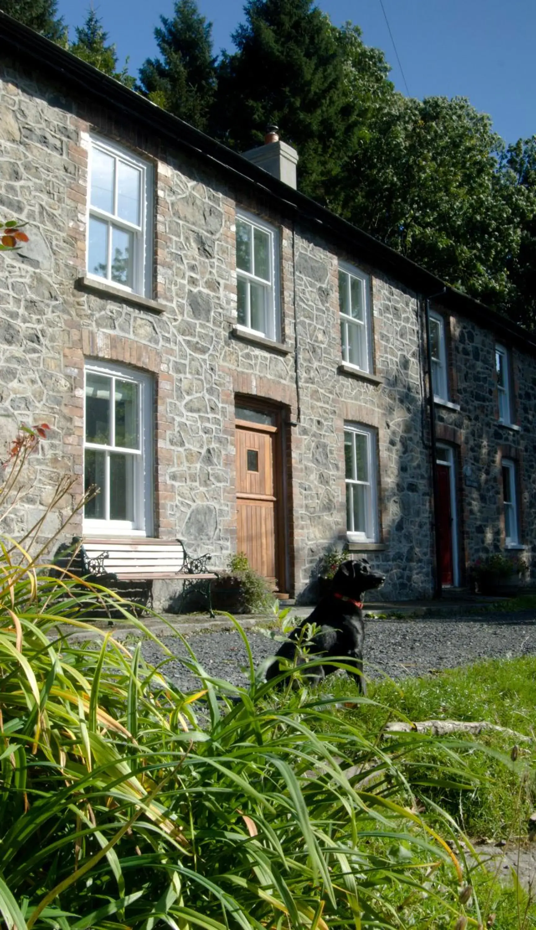 Bronfelin & Troed-y-Rhiw Holiday Cottage Bronfelin & Troed-y-Rhiw Holiday Cottage