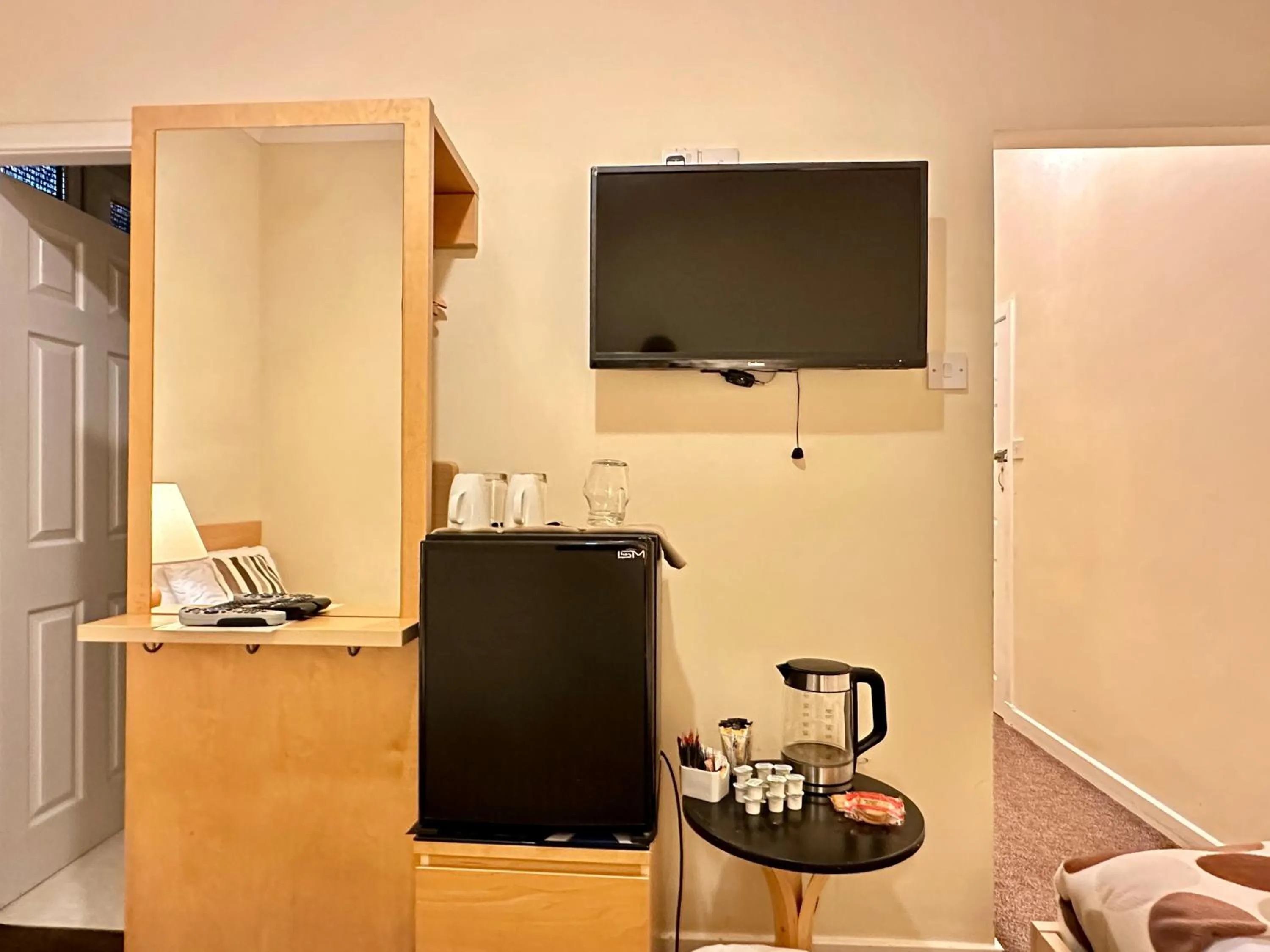 TV and multimedia in The Elbow Room