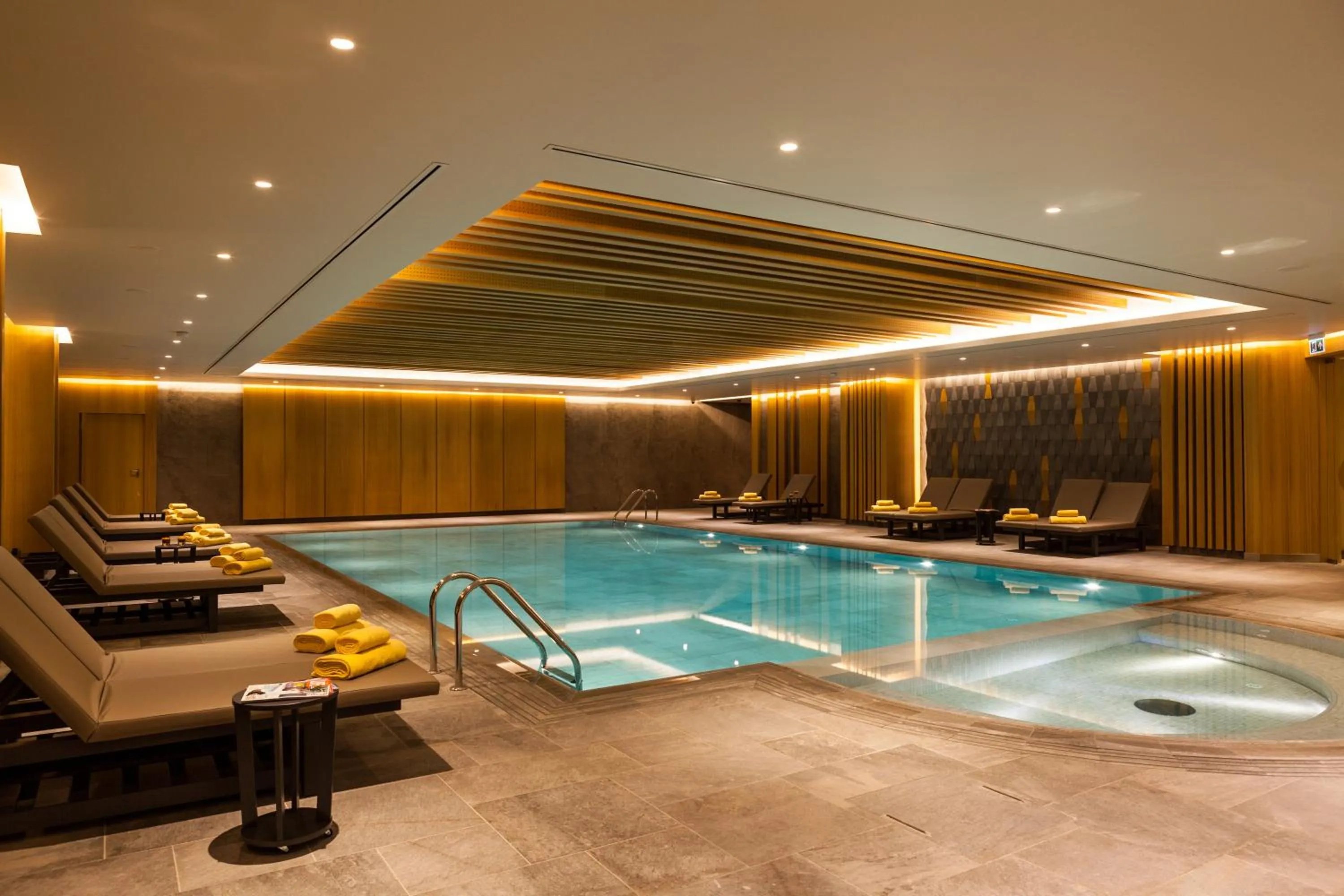 Swimming pool in Wish More Hotel Istanbul