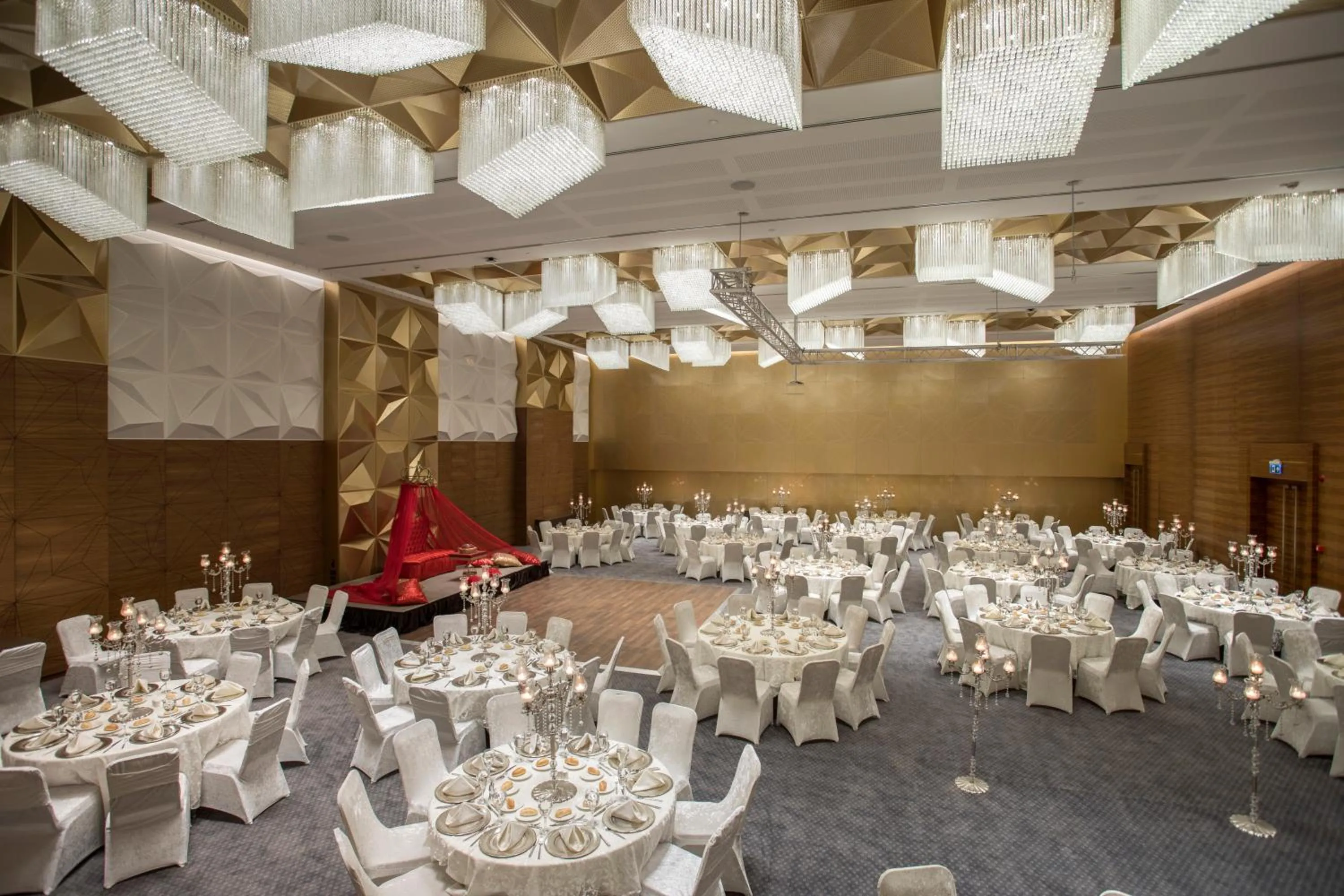 Banquet/Function facilities in Wish More Hotel Istanbul