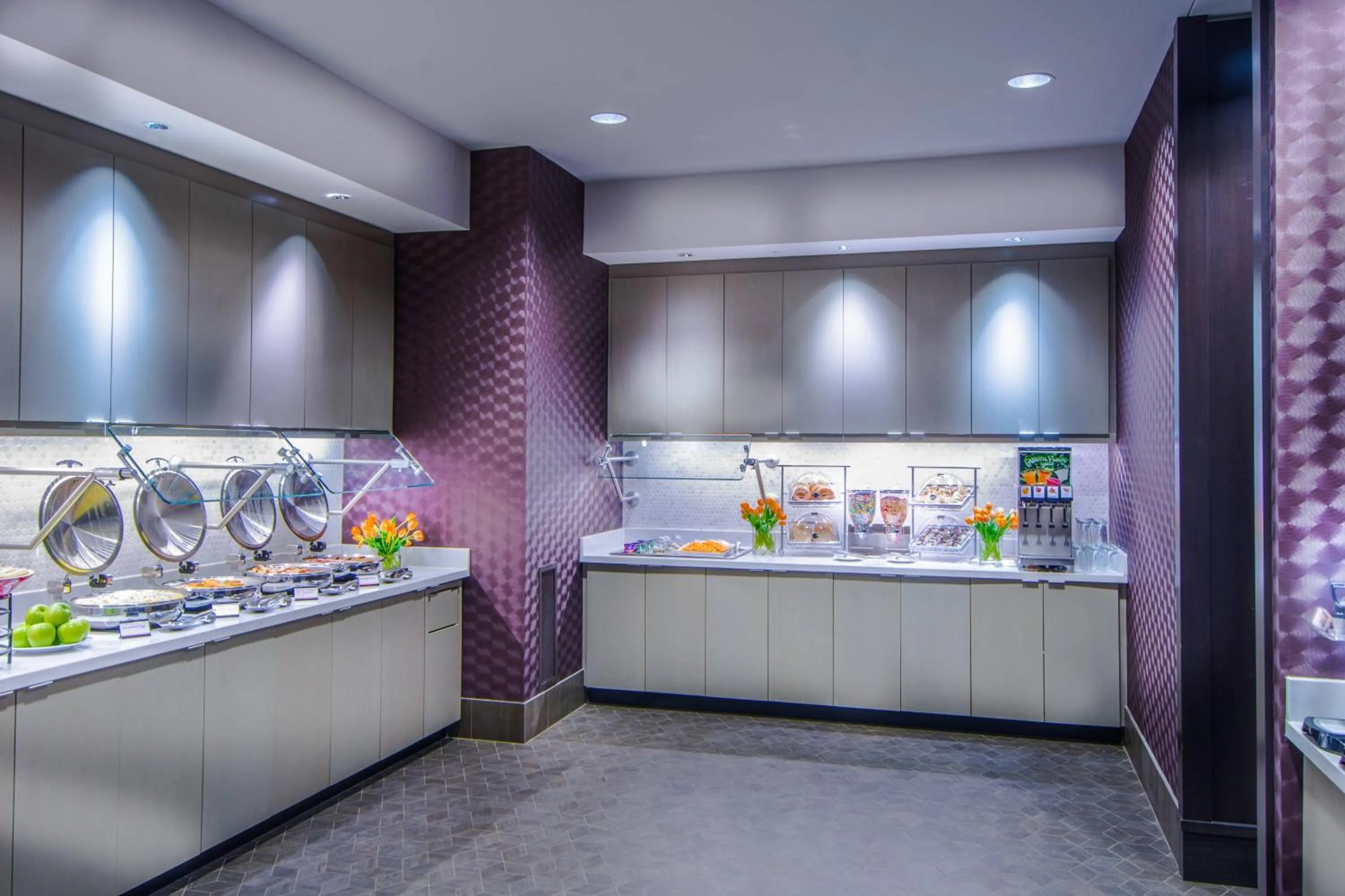 Breakfast in Residence Inn by Marriott Charlottesville Downtown