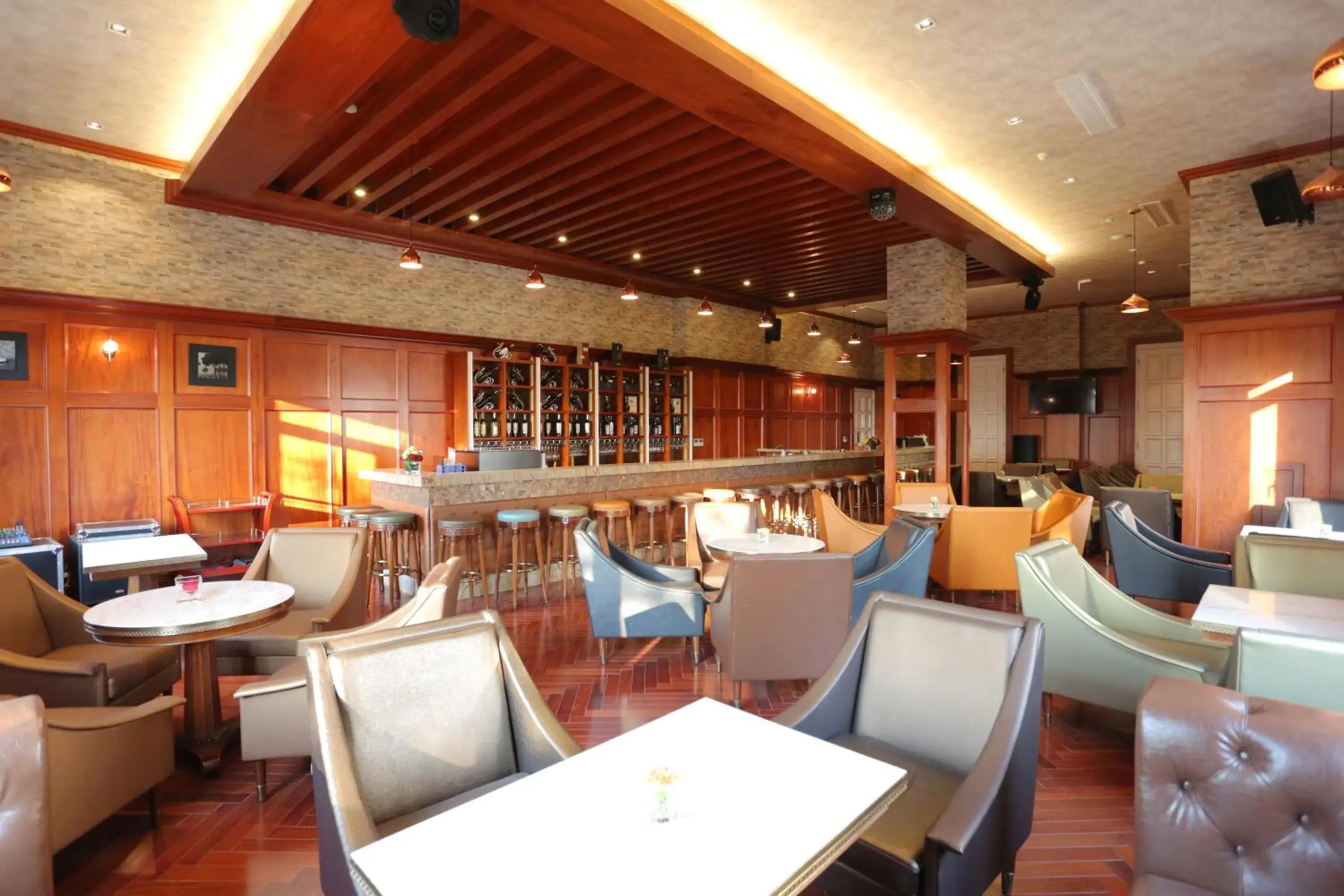 Lounge or bar in FLC Luxury Resort Vinh Phuc Lounge or bar in FLC Luxury Resort Vinh Phuc