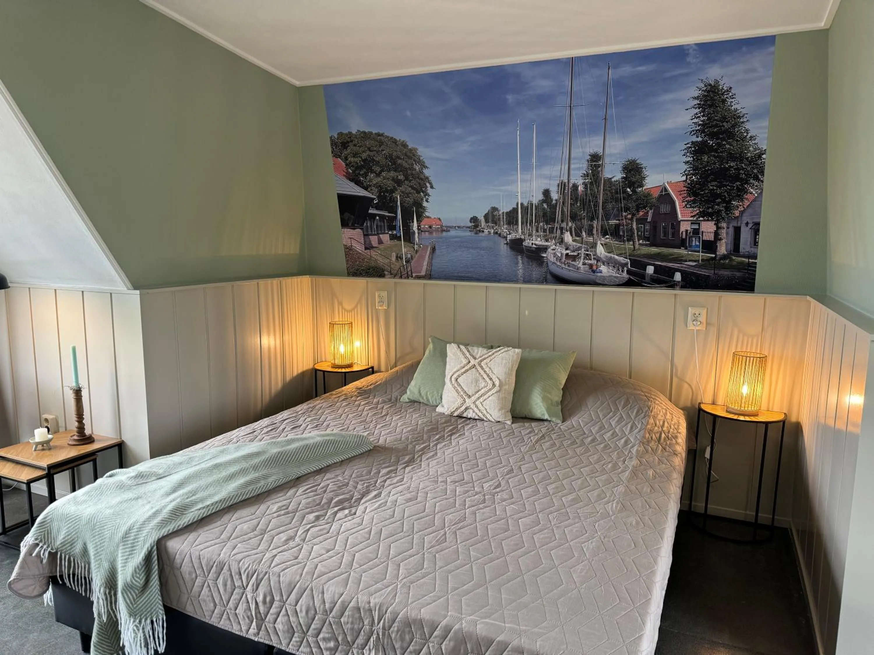 Bed in Hotelhuisjes Medemblik