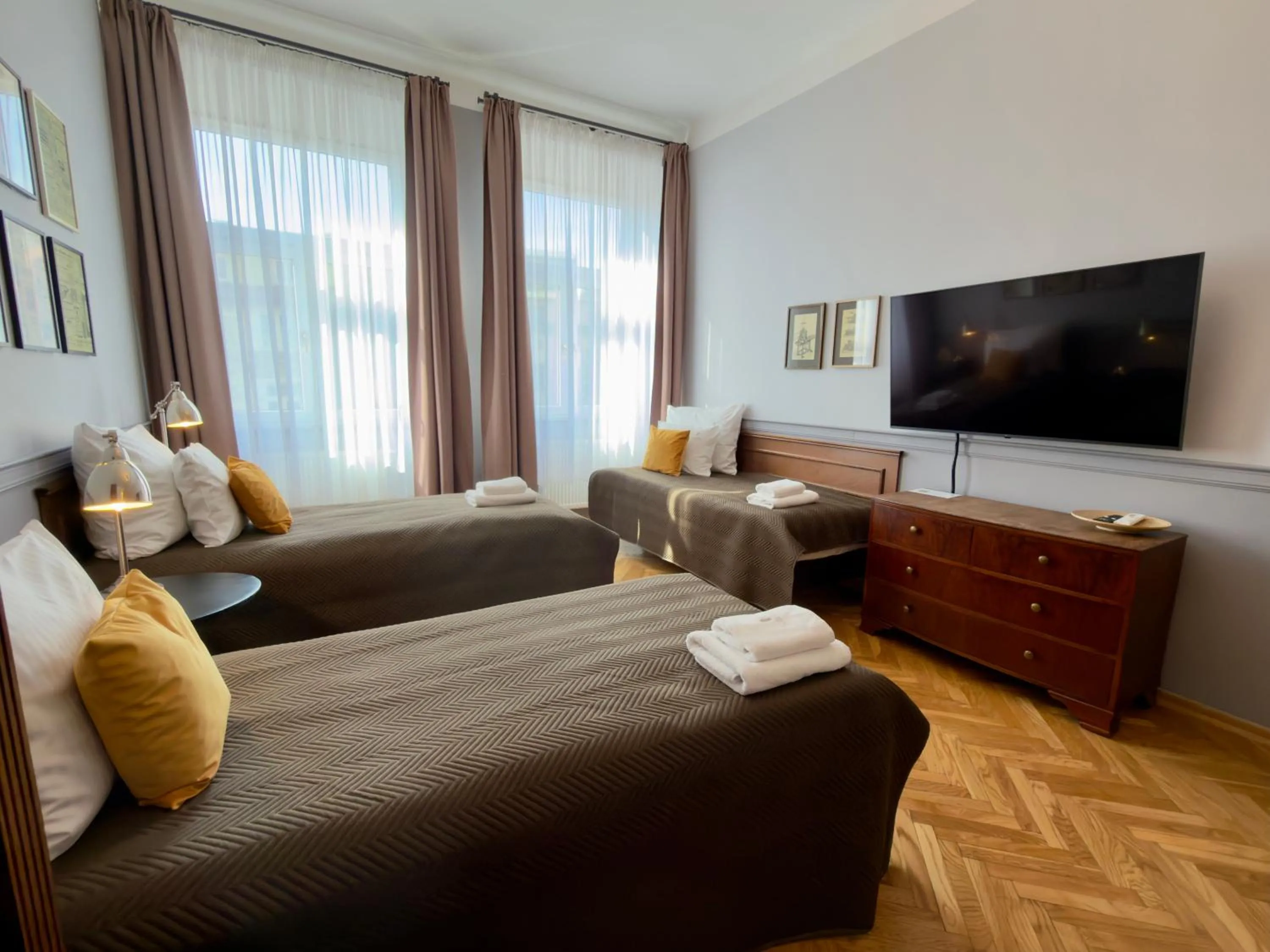 Bed in Scharffenberg Apartments Main Square