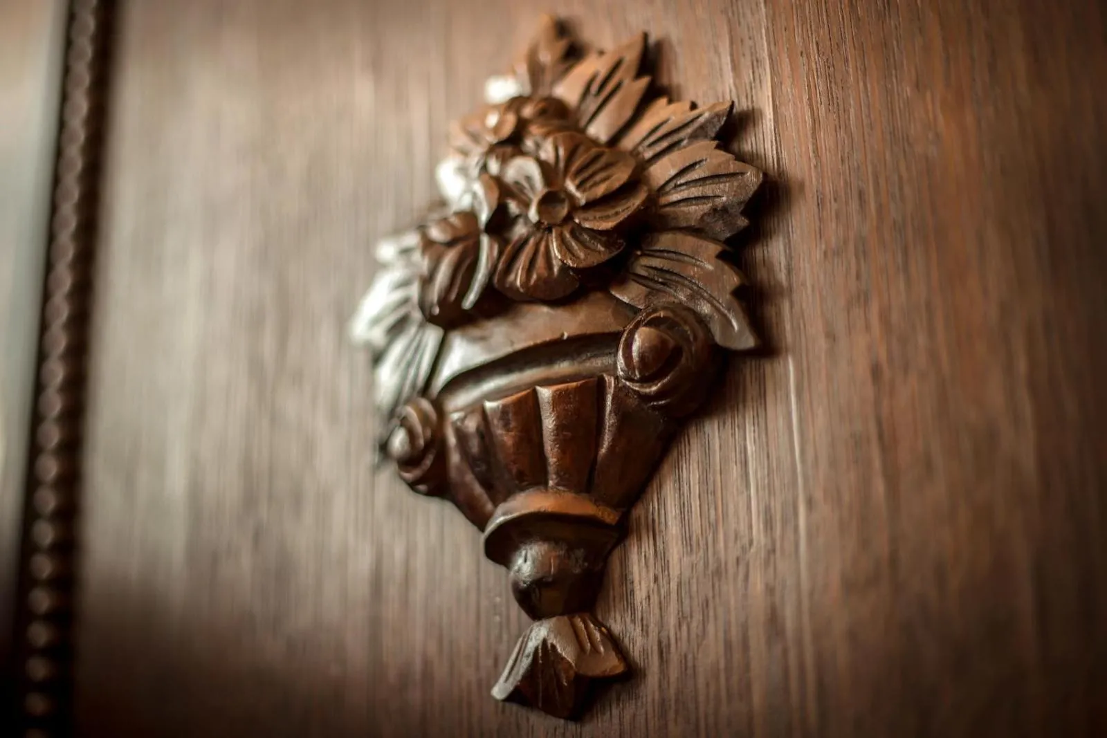Decorative detail in Scharffenberg Apartments Main Square