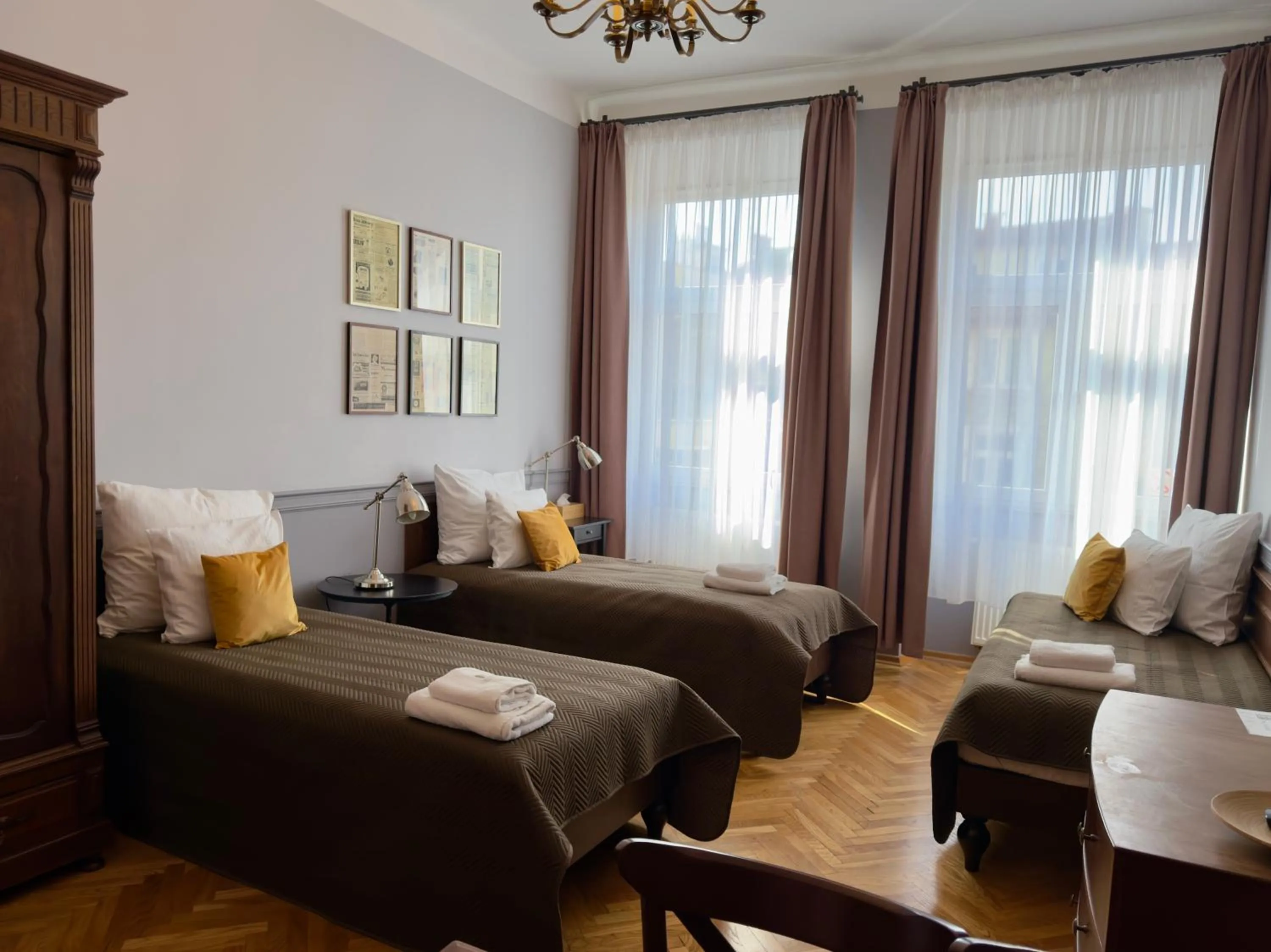 Bed in Scharffenberg Apartments Main Square