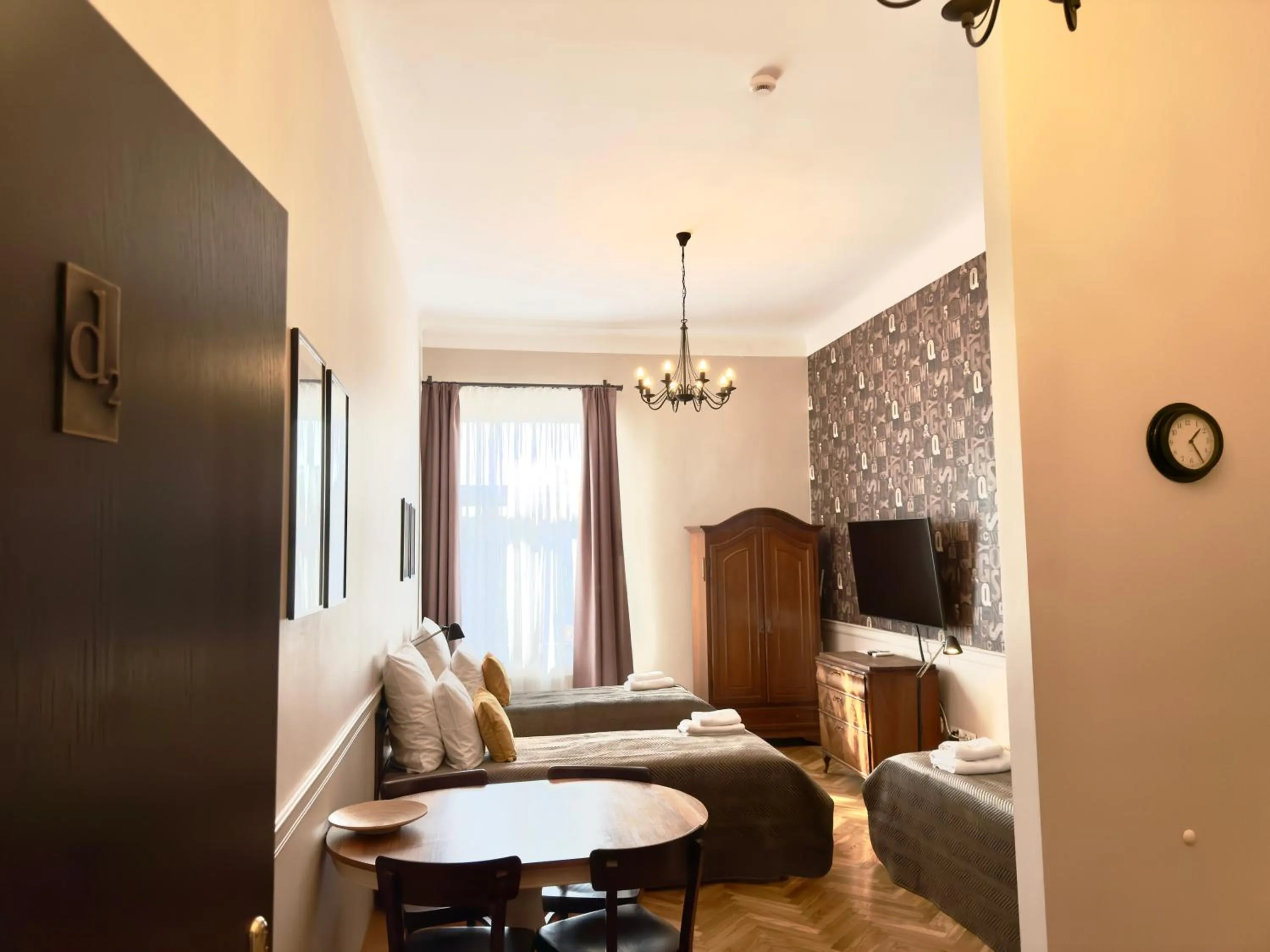 TV and multimedia, Bed in Scharffenberg Apartments Main Square
