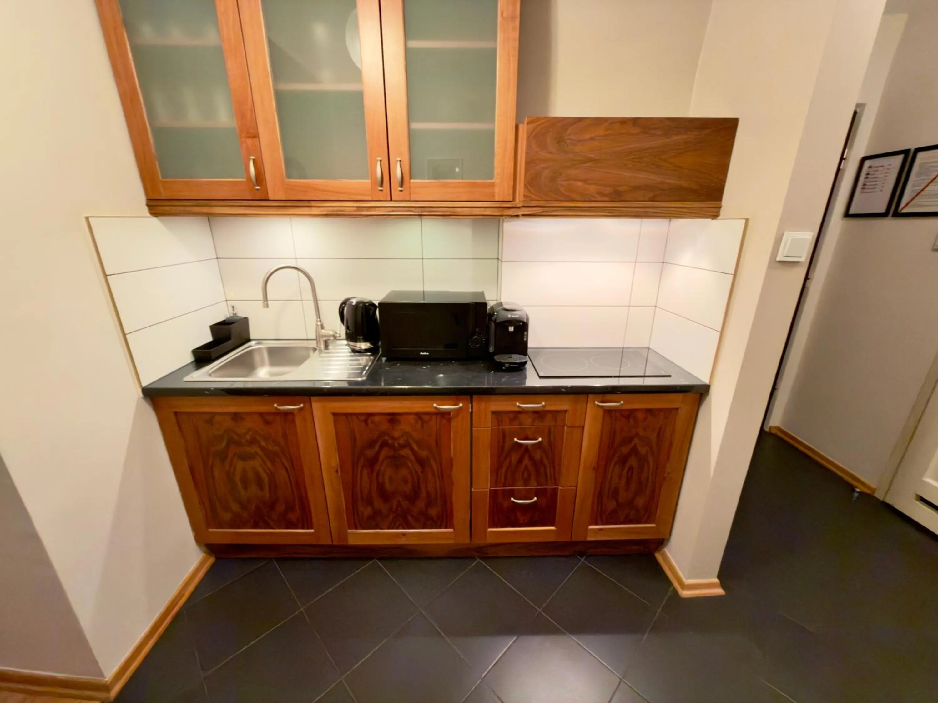 Kitchen or kitchenette in Scharffenberg Apartments Main Square