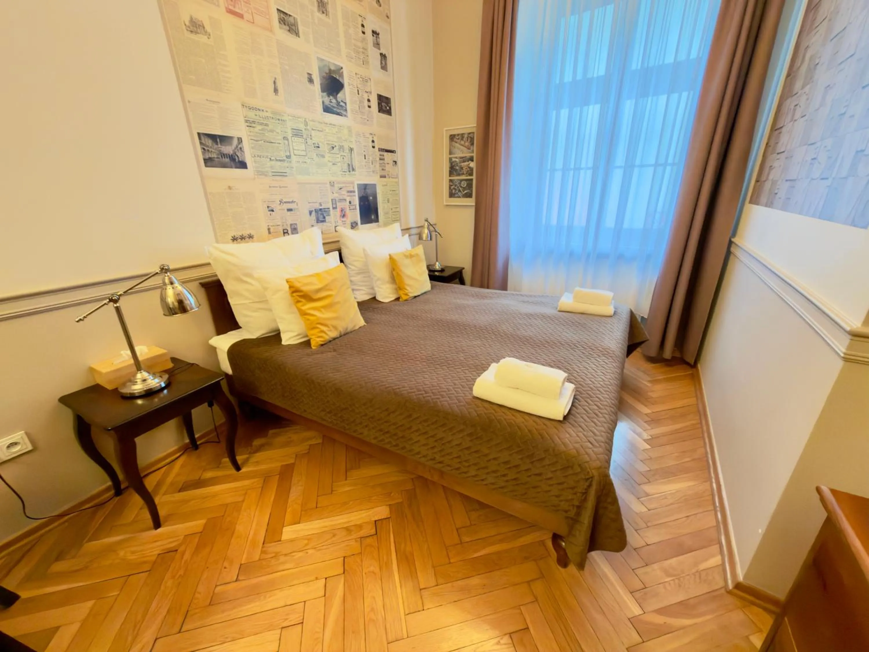 Bed in Scharffenberg Apartments Main Square