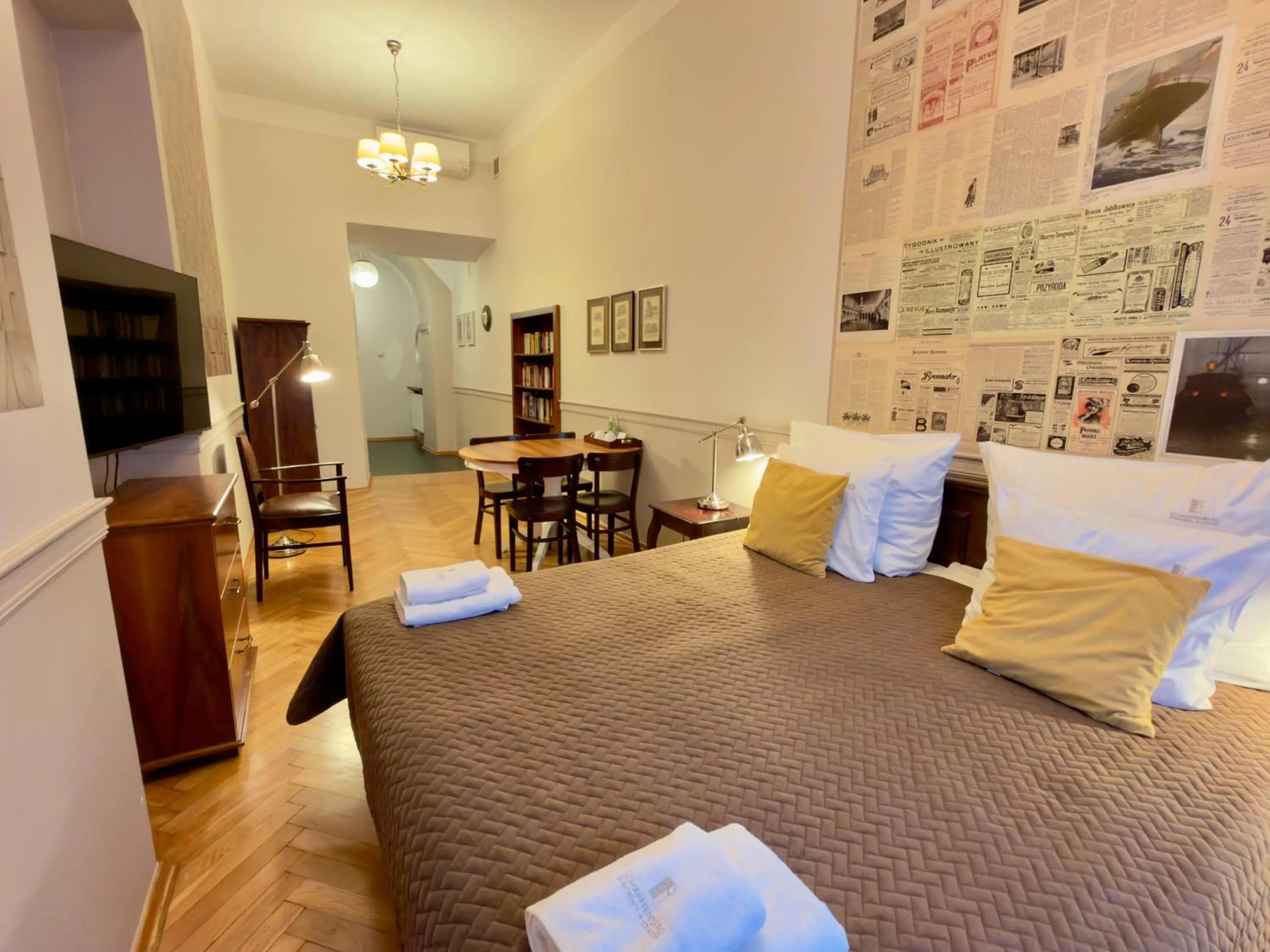 Bed in Scharffenberg Apartments Main Square